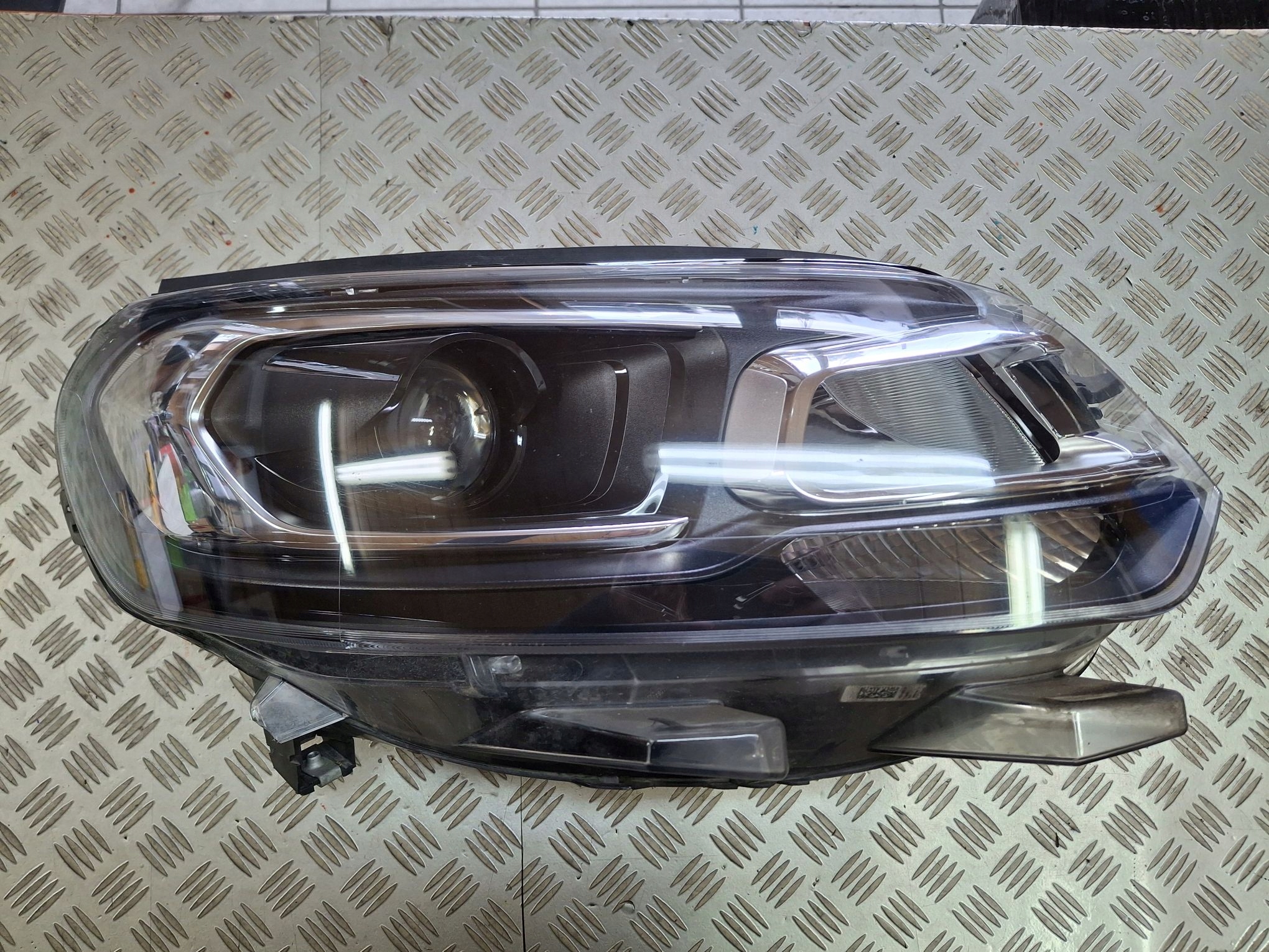light right front XENON CITROEN JUMPY III SPACETOURER 2016R->