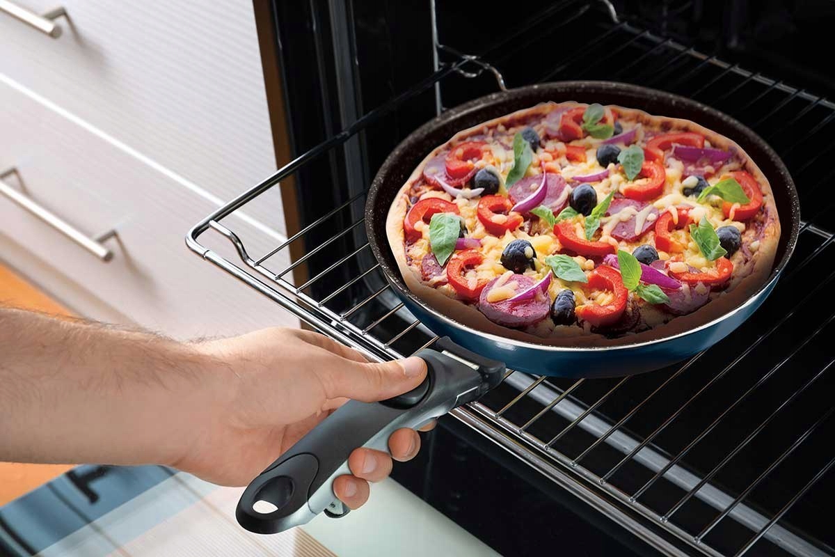 Zestaw garnków Berlinger Haus Metallic Line aluminiowe 9 el. Linia Metallic Line