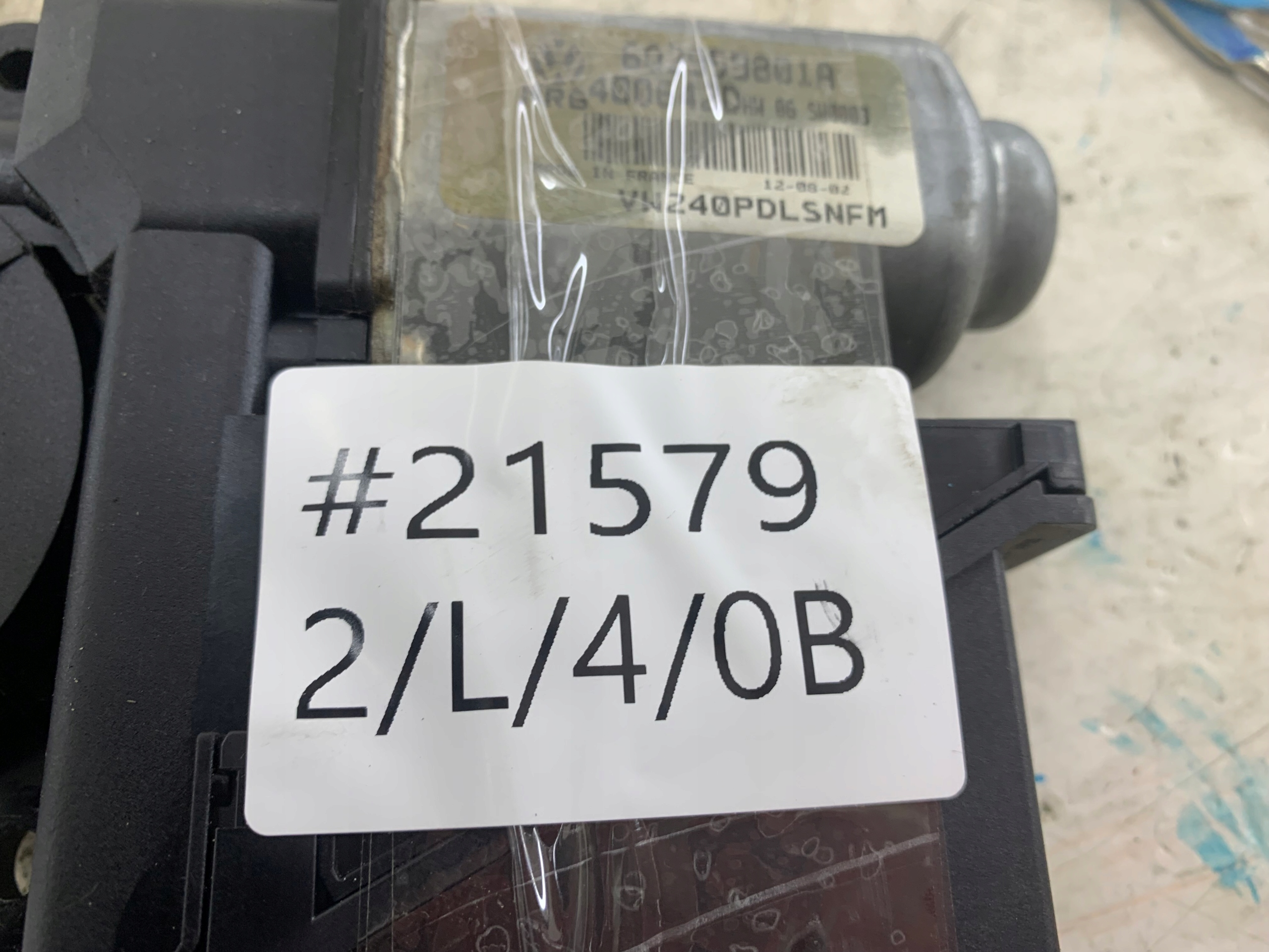 VW POLO 9N IV mini motor windows right front 6Q2959801A
