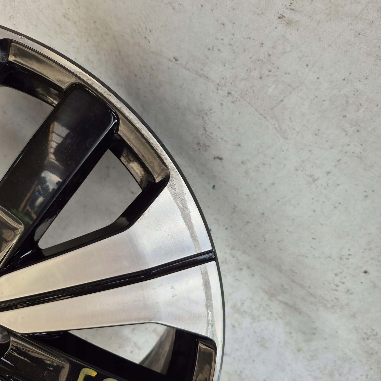 VOLVO disc aluminium 18" 32143628