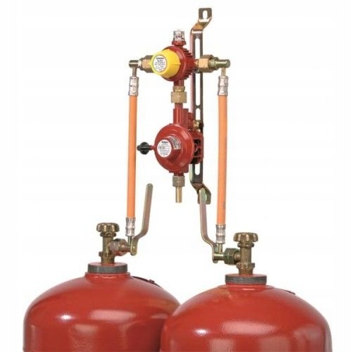 Zestaw Na 2 Butle Z Automatycznym Przełącznikiem 37-50 mbar 6 kg/h Kombi