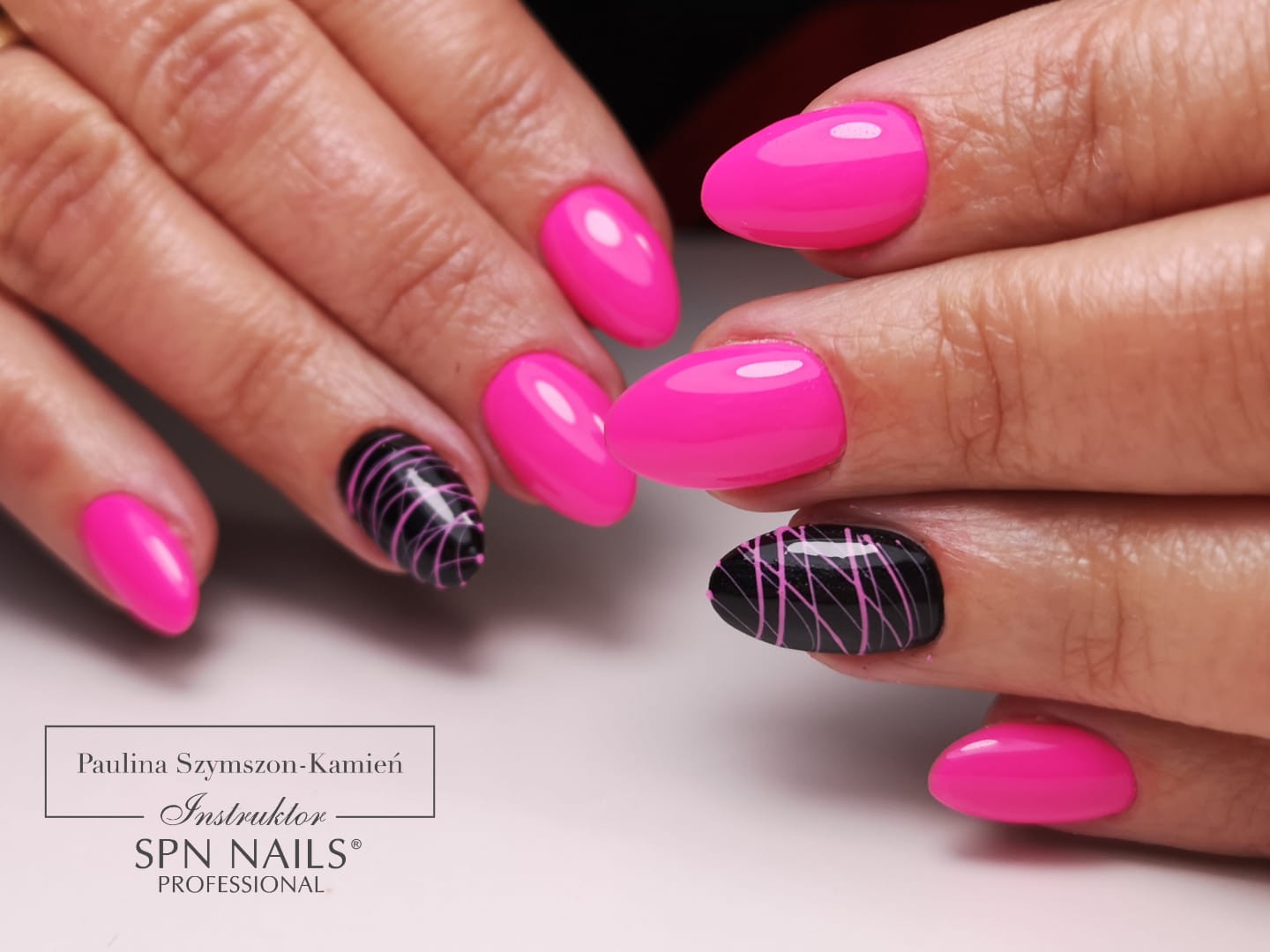 #218 Lakier hybrydowy NaiLac 7ml Kolor Odcienie czerwieni i różu