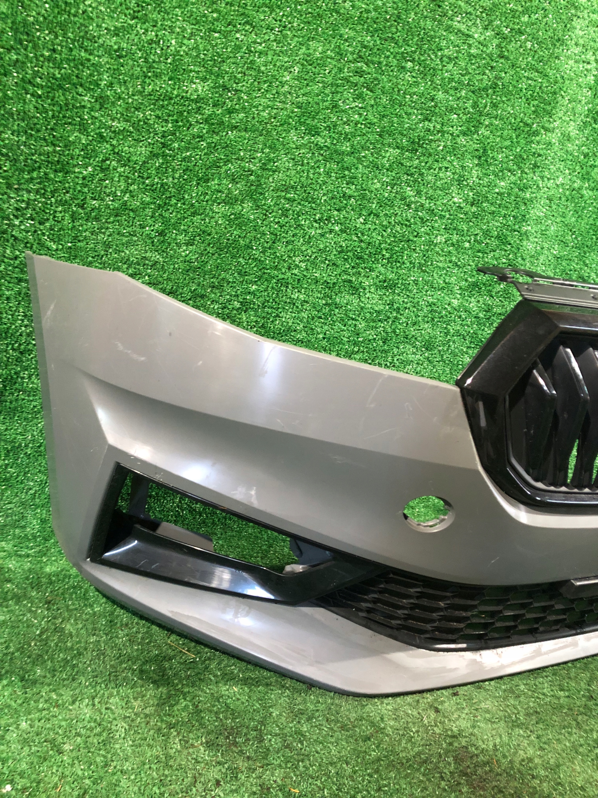 Frontstoßstange vorne SKODA FABIA IV NR.0200