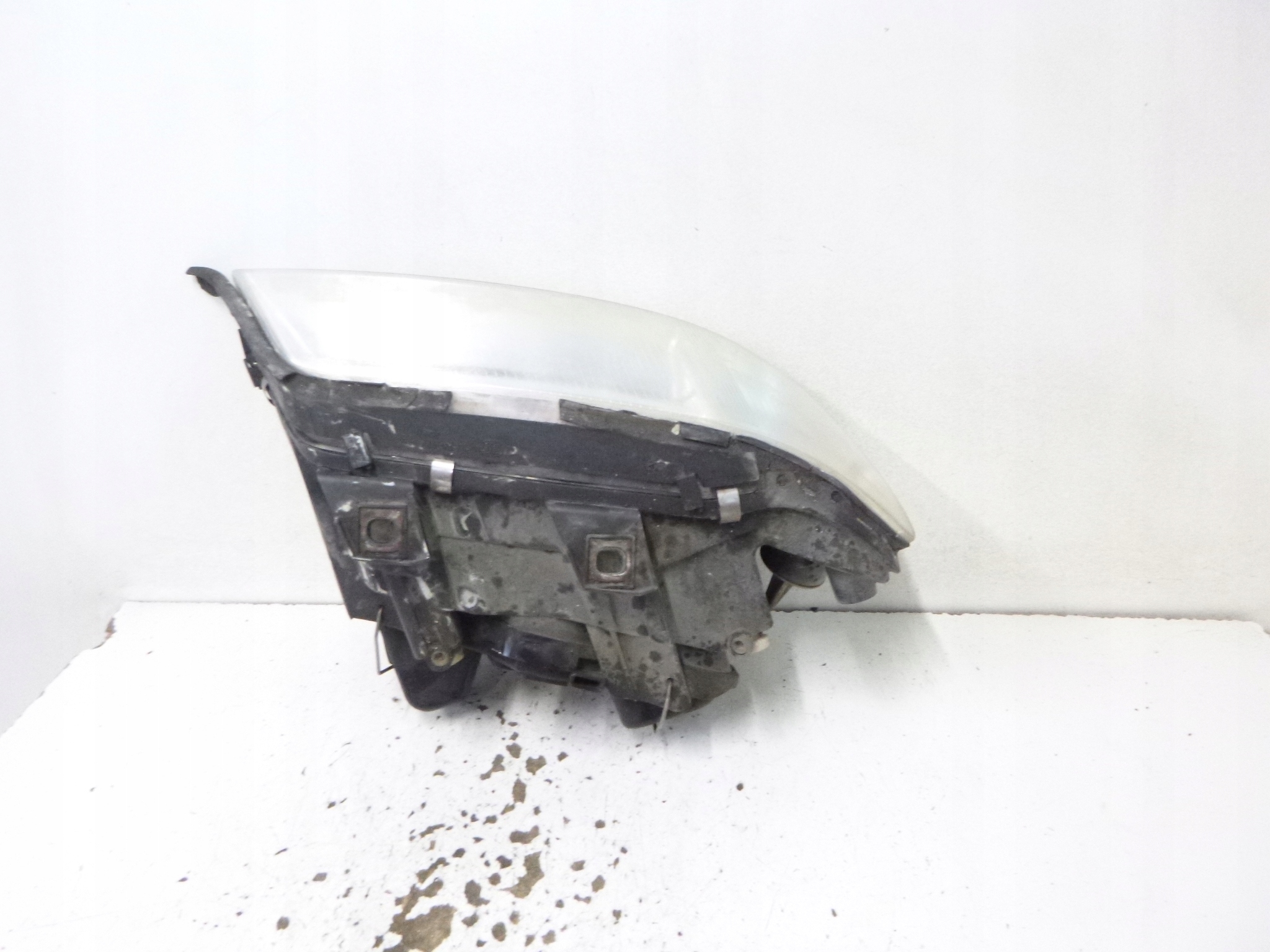 light front right Audi A6 C5 lens HELLA 2002r.