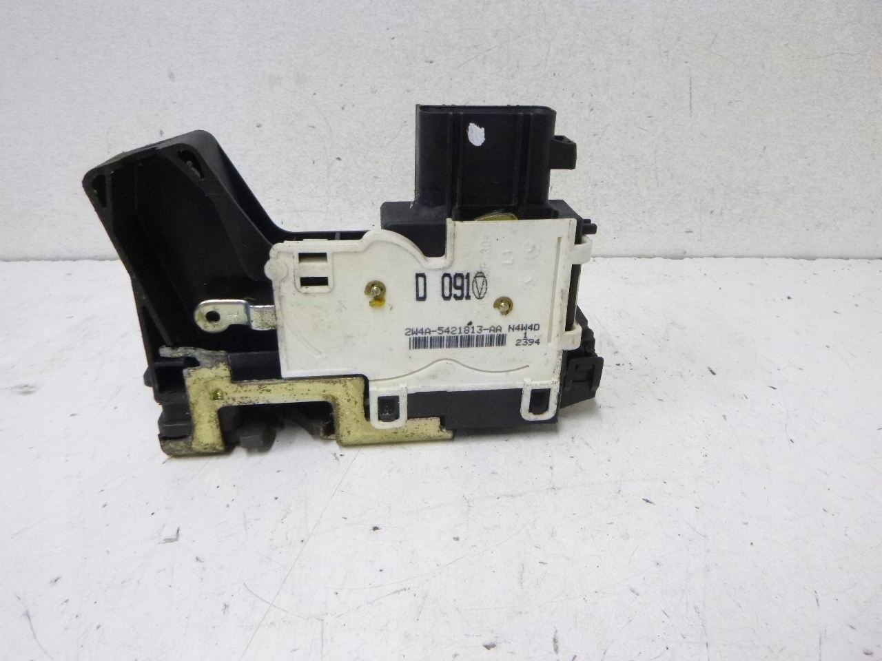 lock door front left Jaguar S Type Lift 05r.