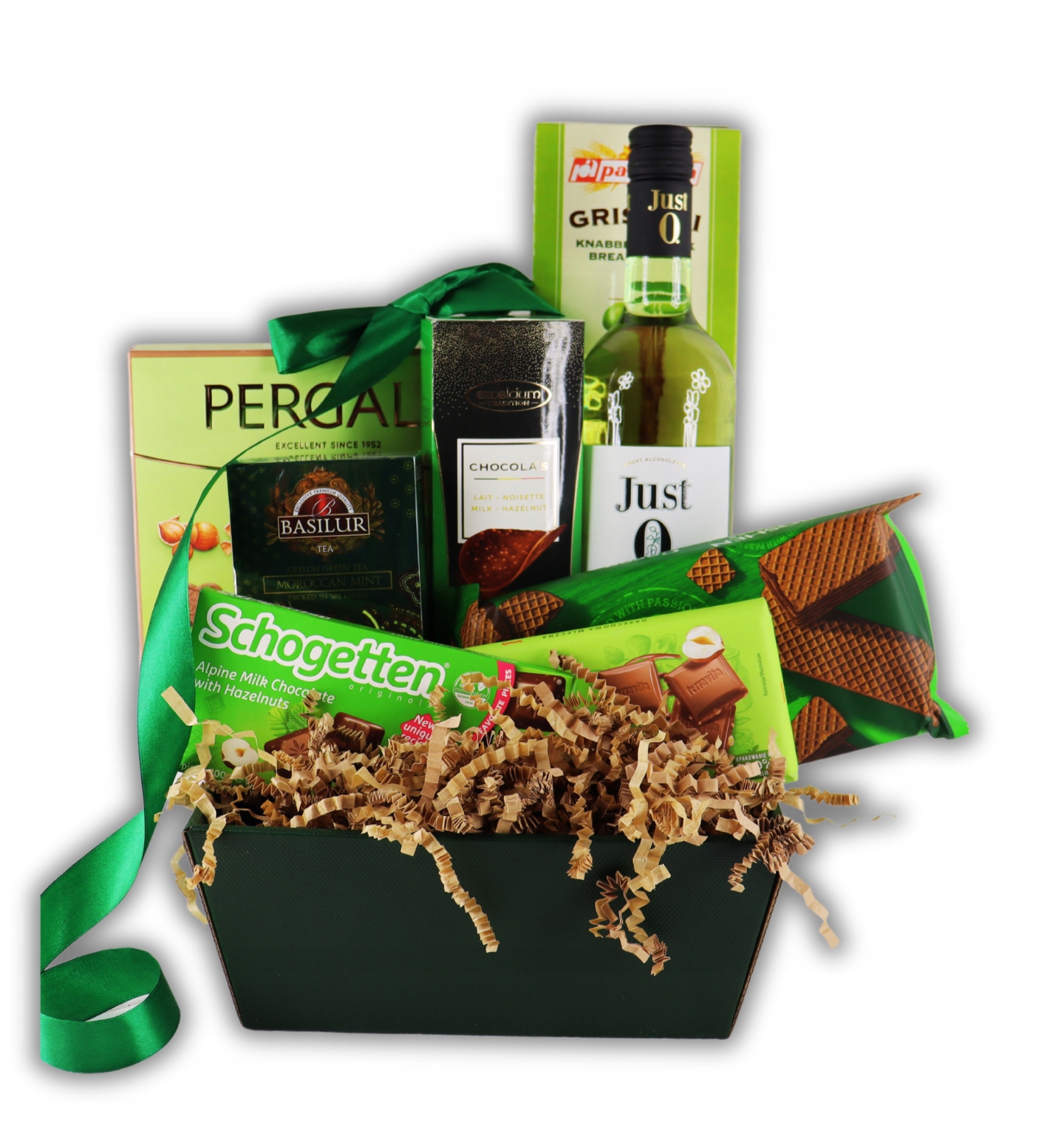 Levně Dárkový koš Zimní les s nealkoholickým vínem Koše se sladkostmi