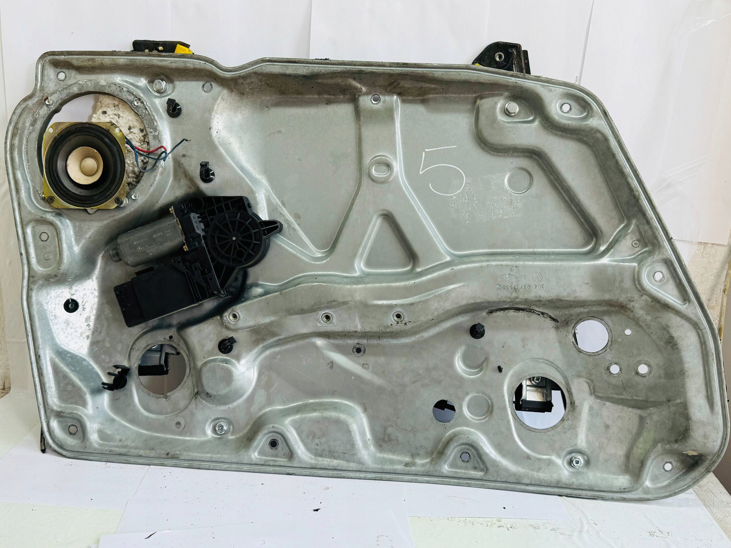 Volkswagen B5.5 electrical window regulator door przednich 3B4837755D