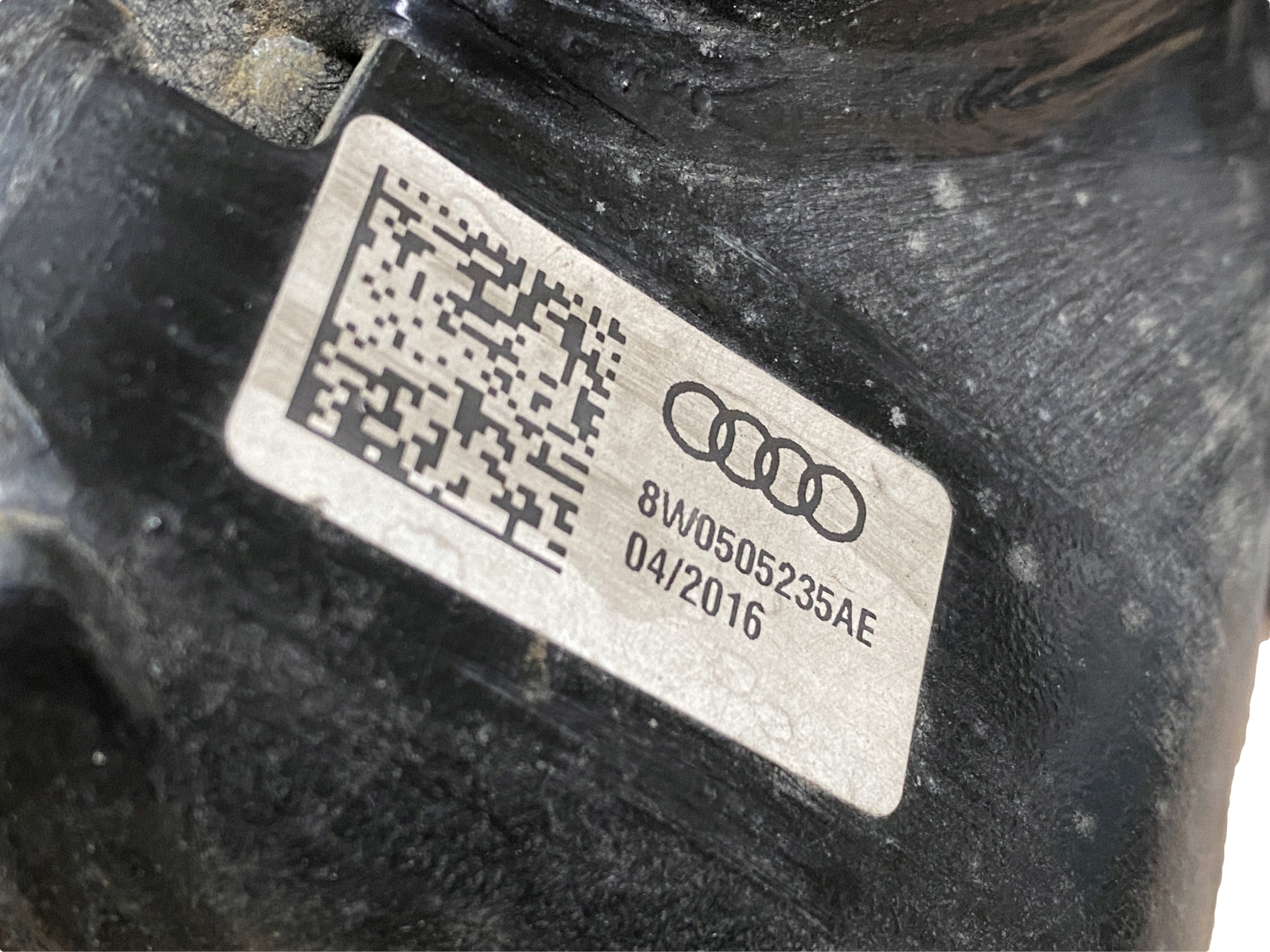 AUDI A4 A5 8W B9 WOZEK SANKI TYL 8W0505235AE Numer katalogowy części 8W0505235AE