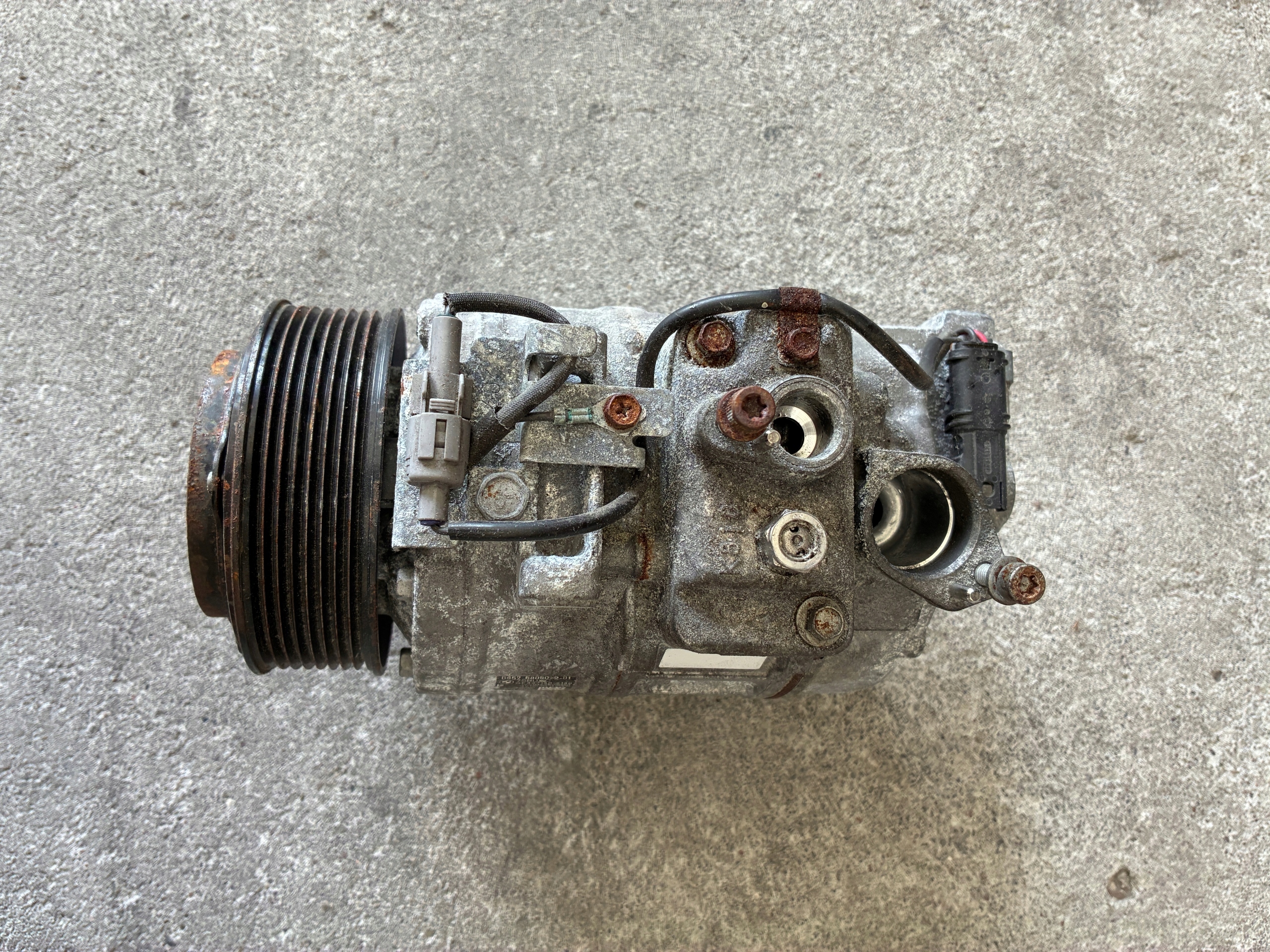 BMW M2 F87 Компрессор кондиционера 6805072