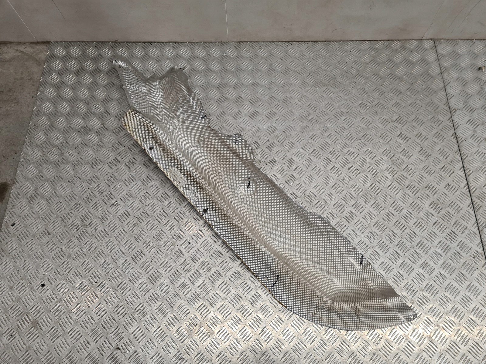 BMW X3 G01 BLENDE ABDECKUNG TERMICZNA 7394798