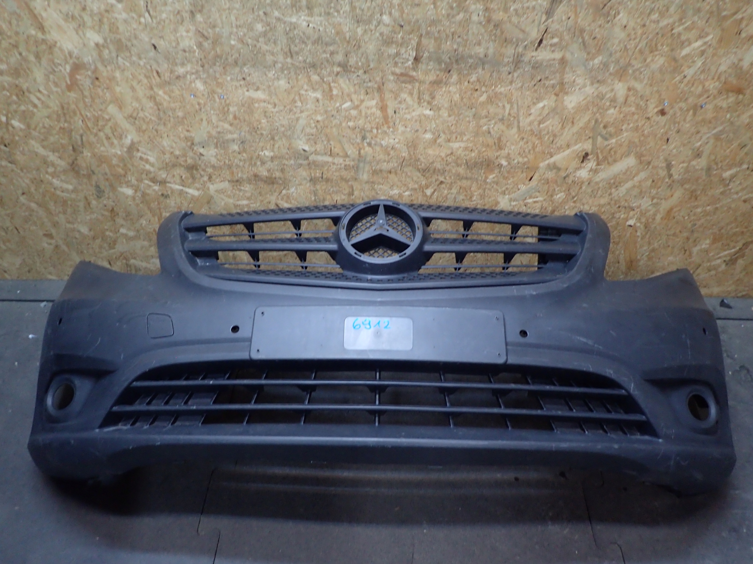 nárazník předek MERCEDES VITO W447