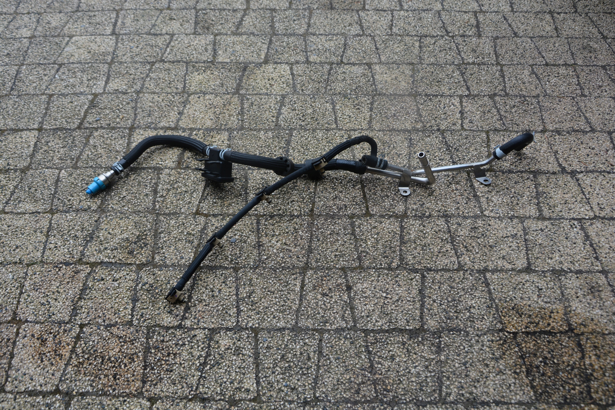 ТОПЛИВОПРОВОДЫ VW JETTA 5C6 04L201360M