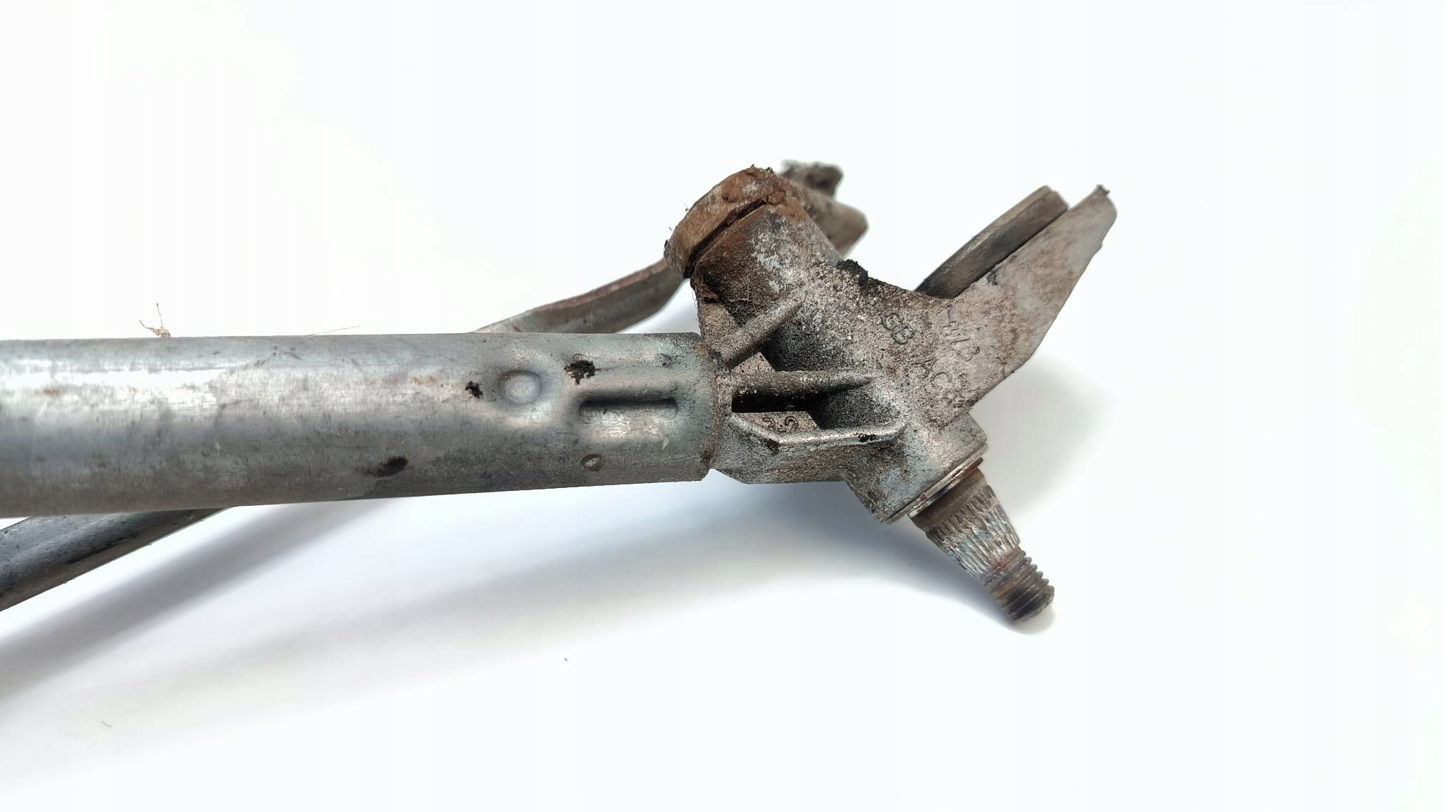 Wischergestänge vorne VOLKSWAGEN PASSAT B5