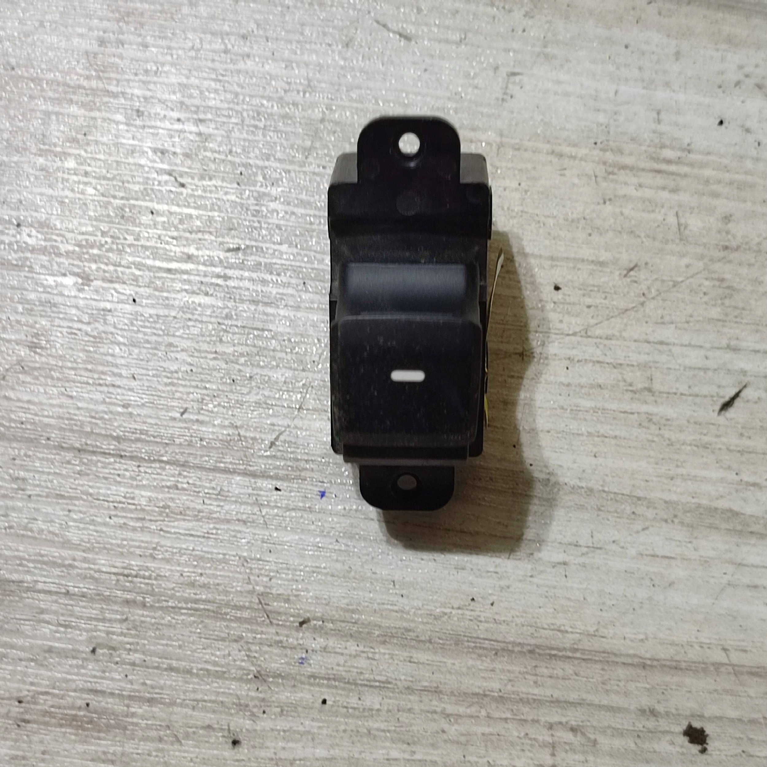window control switch Hyundai i20 93580C7020