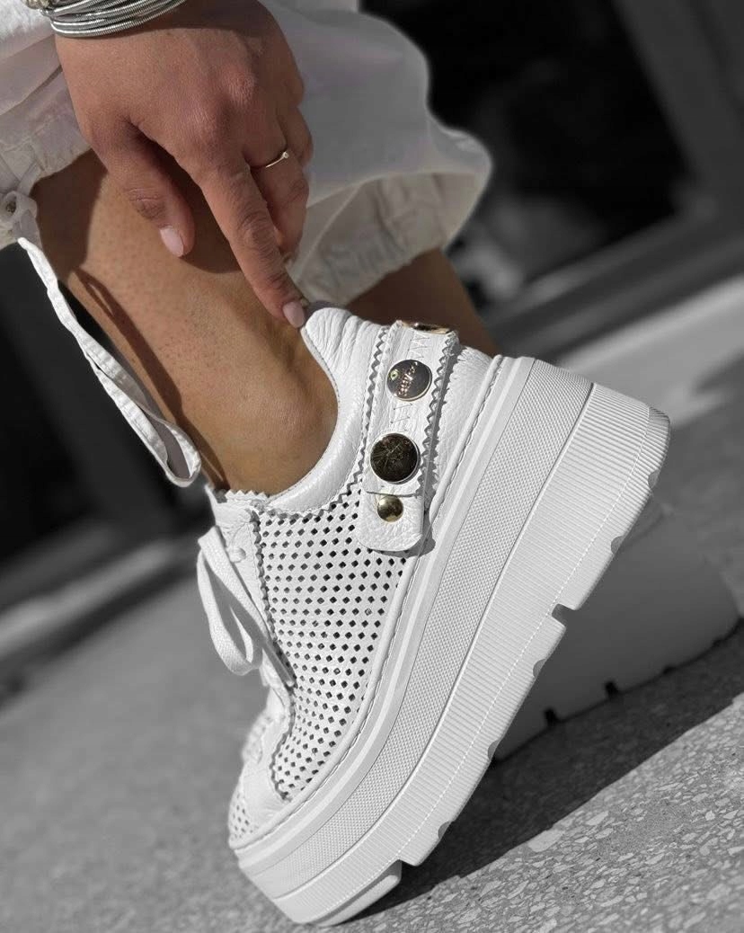 Dámská obuv Tenisky Bílé Model 25-8 Beyco Pisarek velikost 39