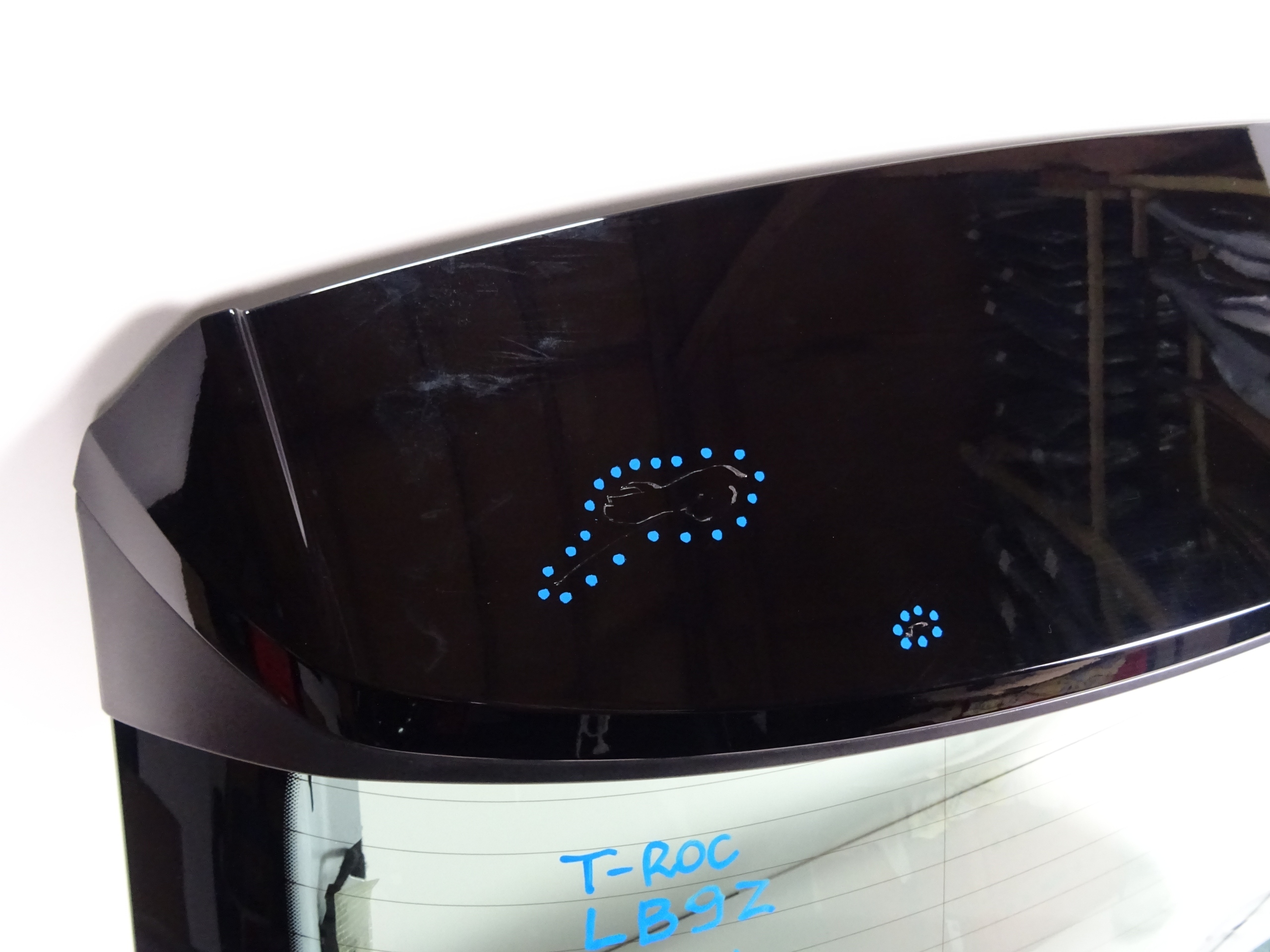 VW T-ROC KLAPA BAGAŻNIKA KOD LAKIERU LB9Z 2019 ROK Typ samochodu Samochody osobowe