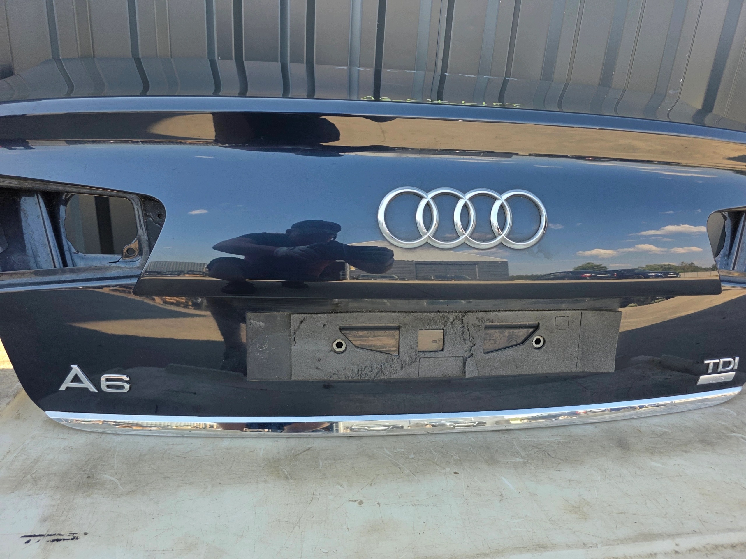 boot doors rear part AUDI A6 C7 sedan LX5R LIFT 2015-2018 original !!!
