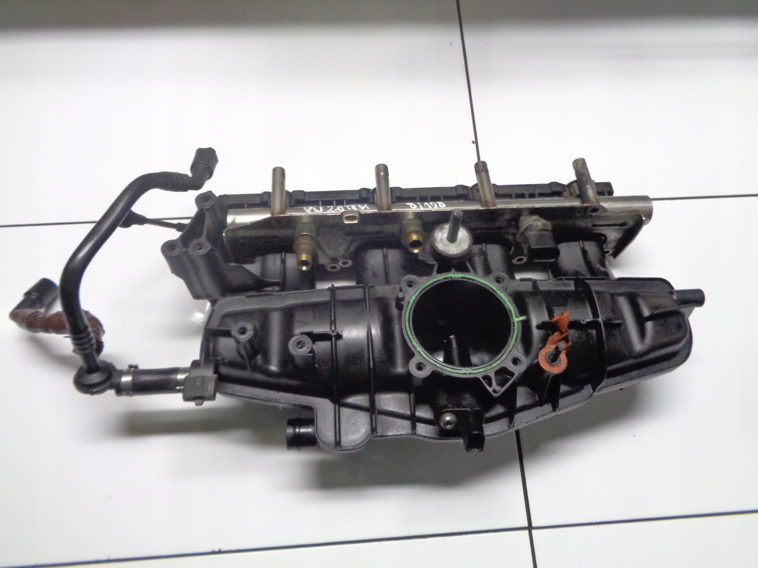 AUDI A4 B7 2.0TFSI intake manifold 06F133185BH