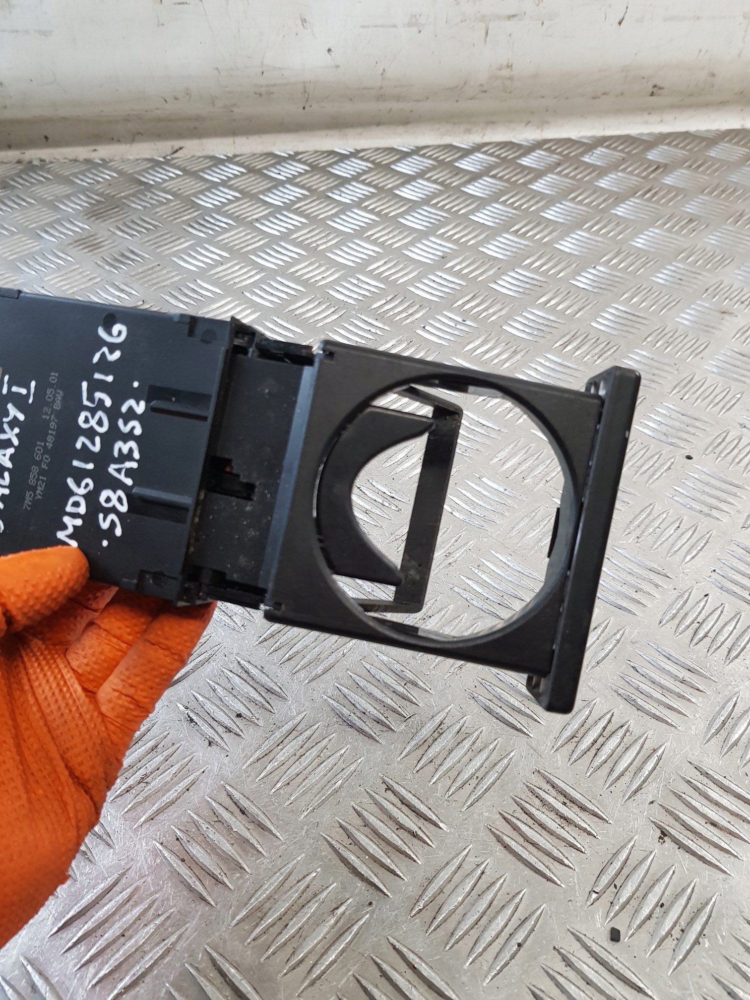 CUPHOLDER maniglia per KUBEK 7M5858601 FORD GALAXY e 01R