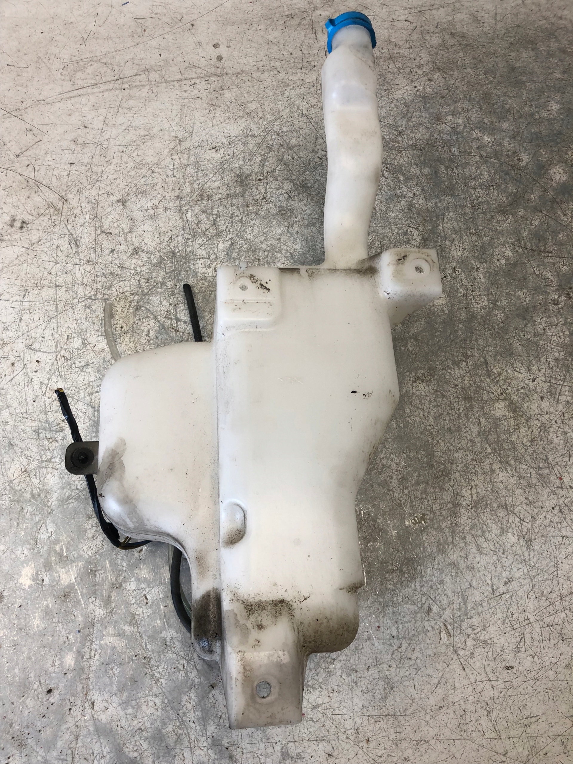 washer fluid tank SUZUKI SX4