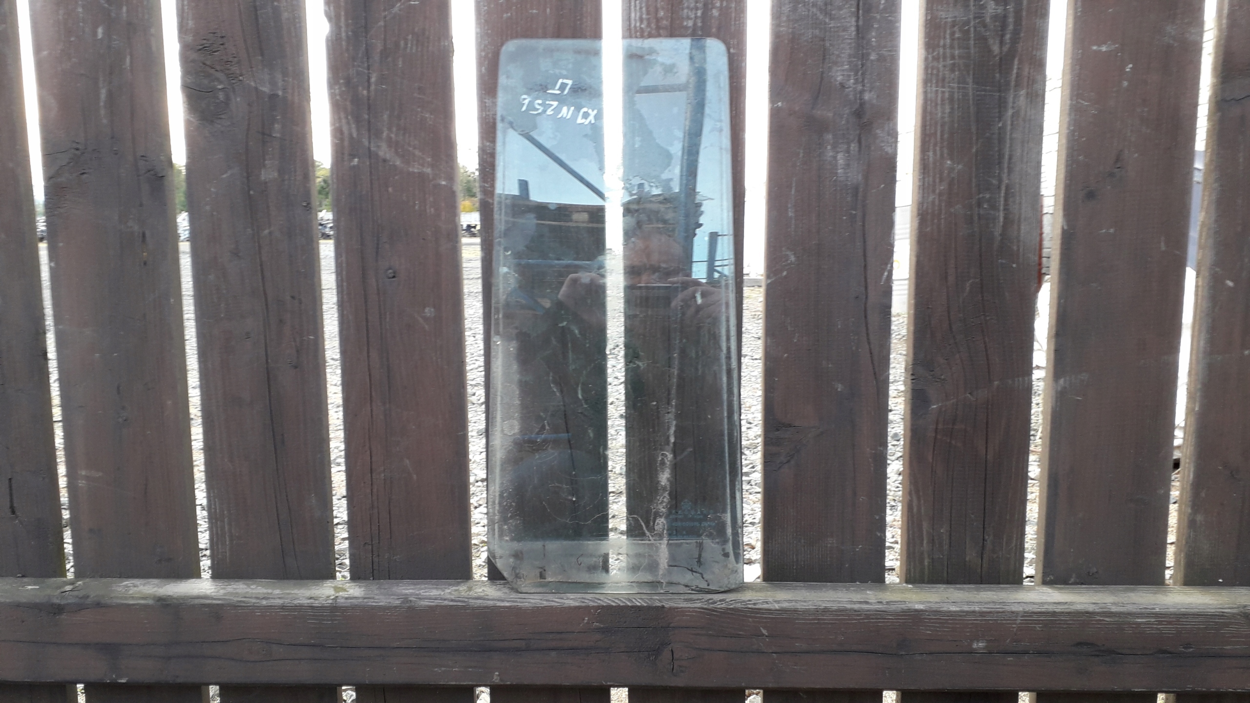 JEEP CHEROKEE XJ 83-96 SZYBA LEWA TYLNA MAŁA