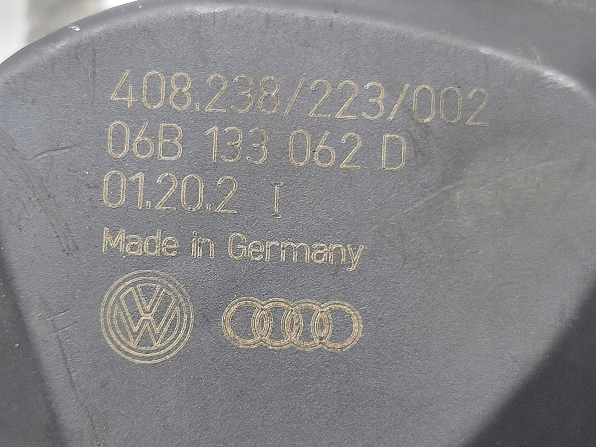 Valvola a farfalla Volkswagen Passat B5 Lift 1.6 8V 06B133062D