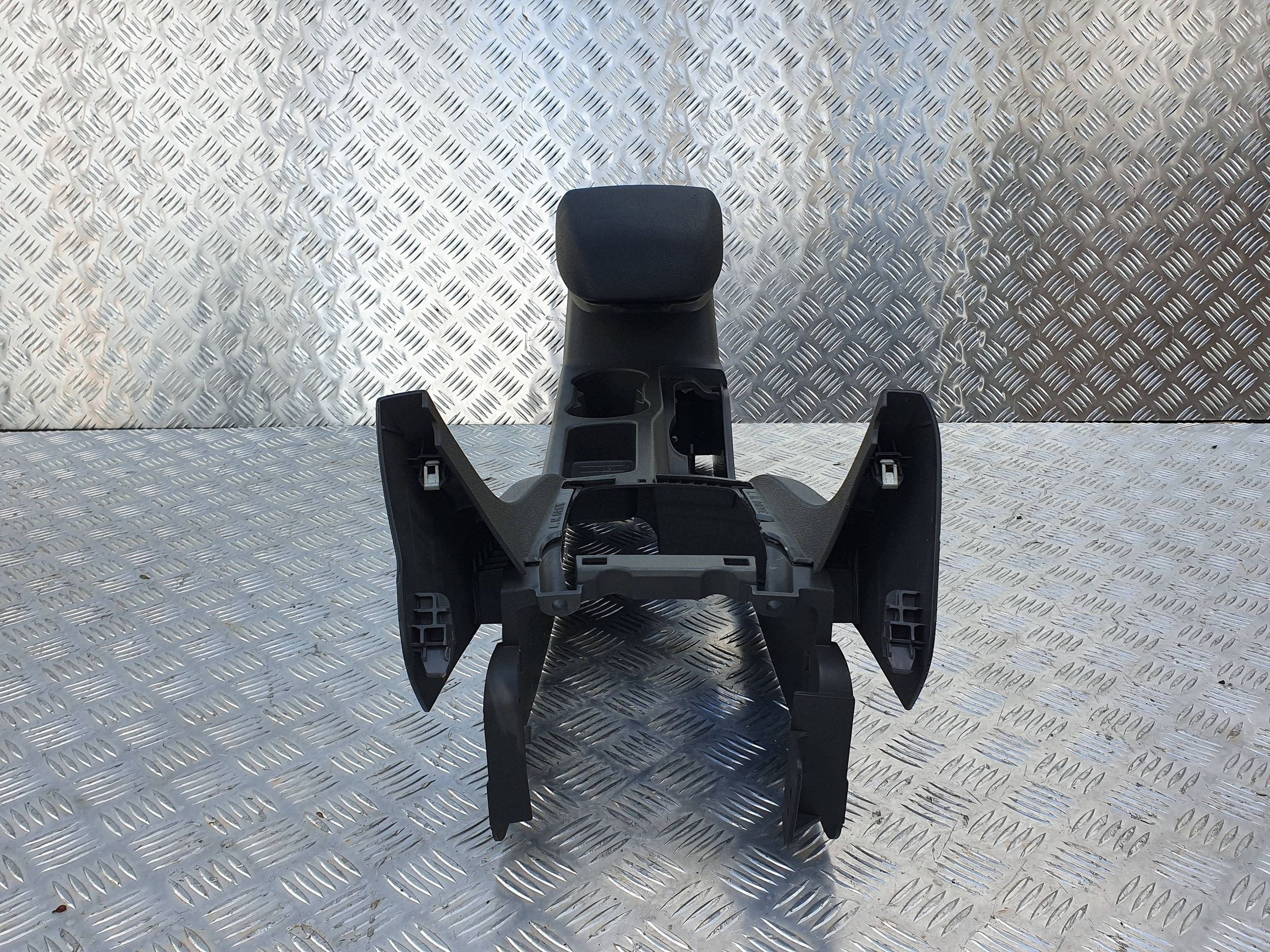 TUNEL central console armrest 4M51-A045B54-BHW FORD FOCUS MK2