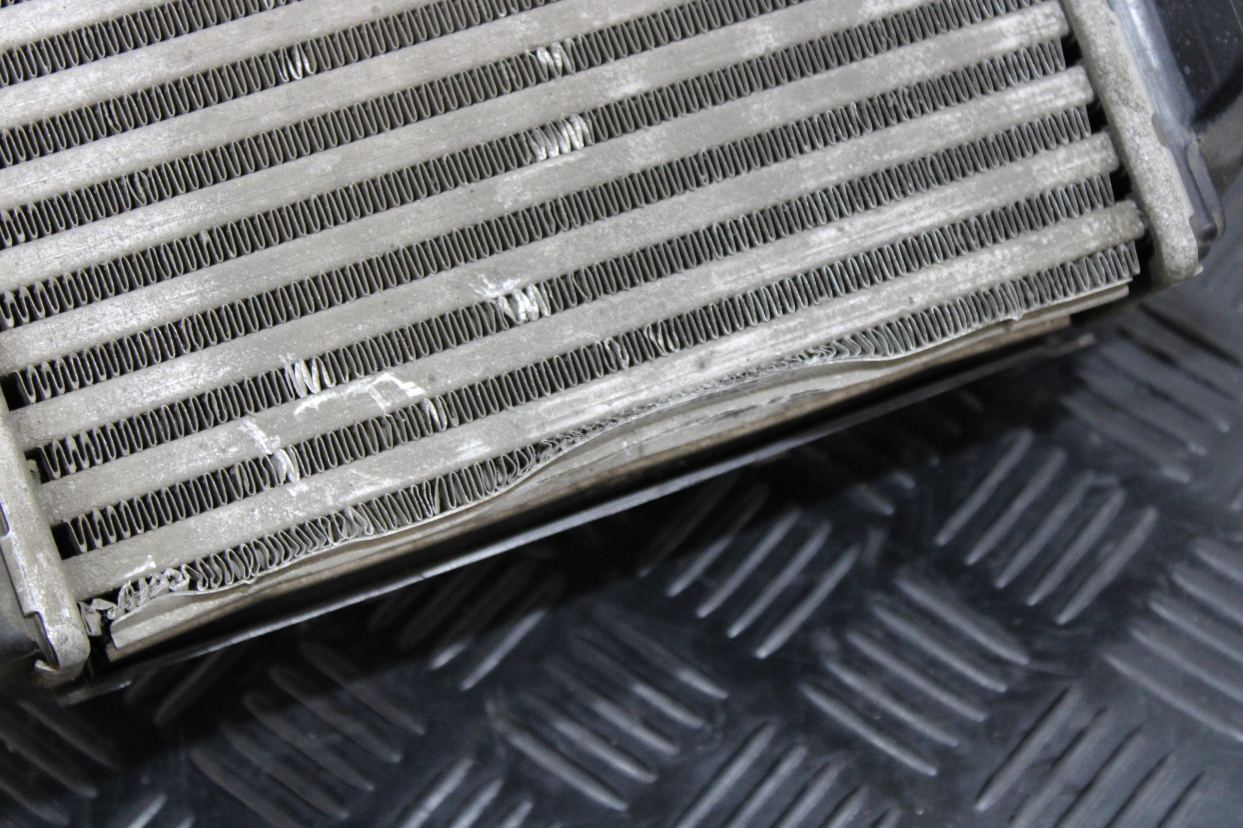 Kühler intercooler INTERCOOLER 967567980 PEUGEOT 5008 II 2