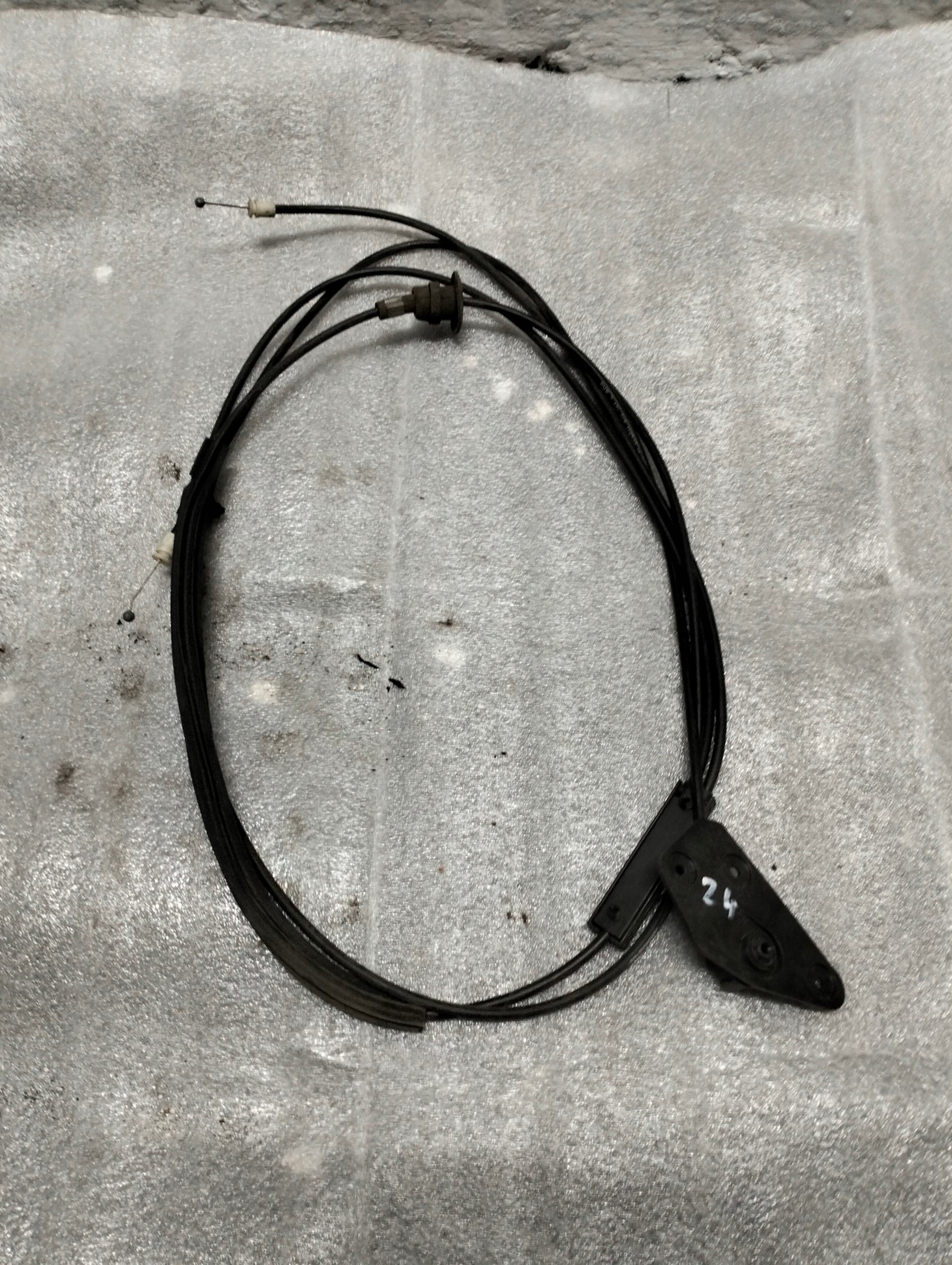 BMW Z4 E85 трос трос капота передний 7041999