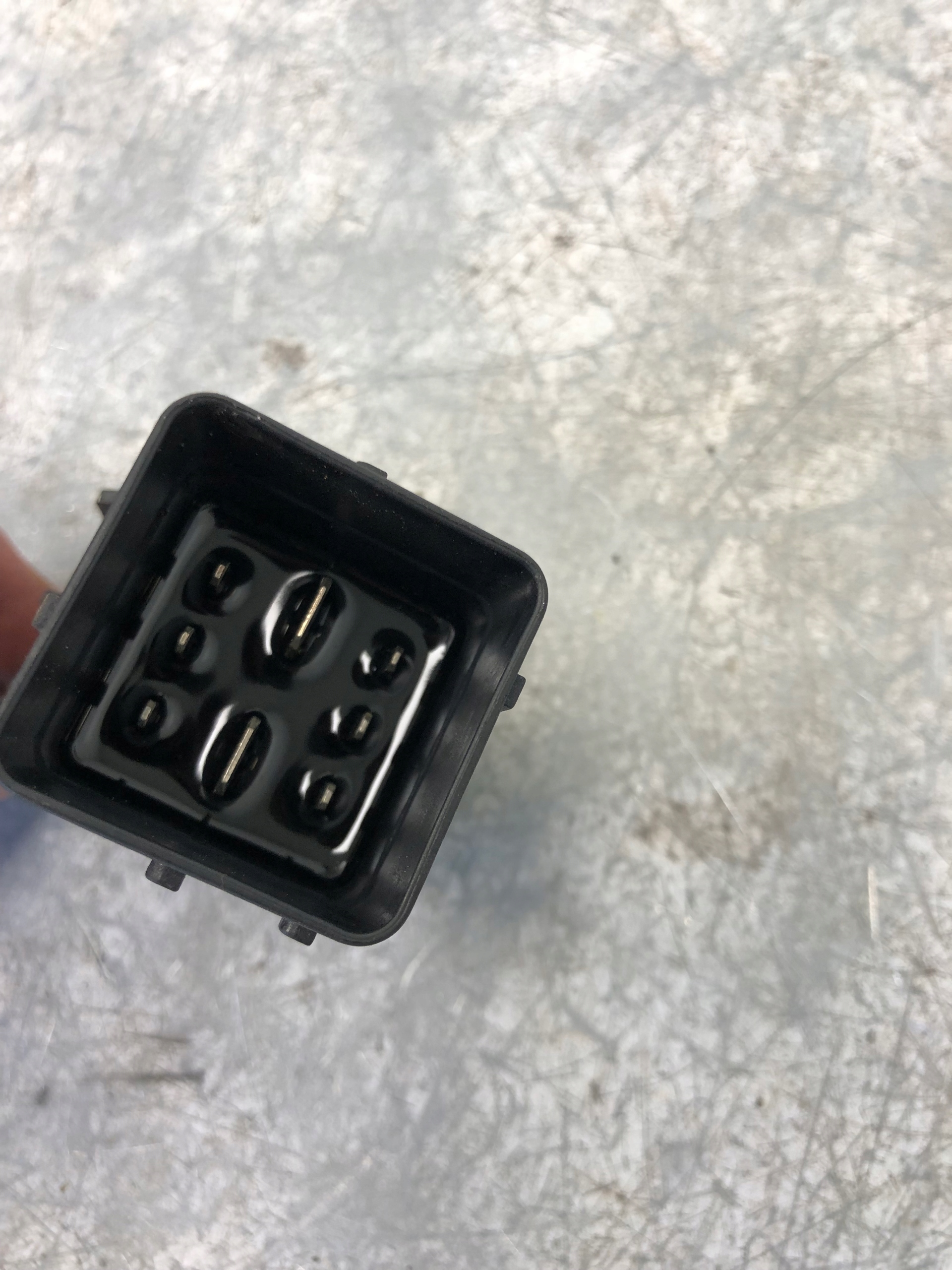 relay plugs FORD KUGA MK2 9803299780