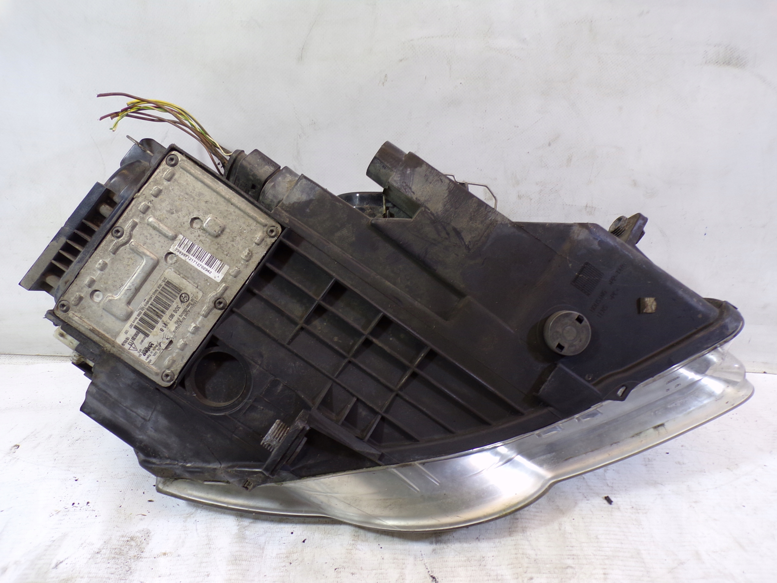 light front front left VOLKSWAGEN PASSAT B6 XENON (K)