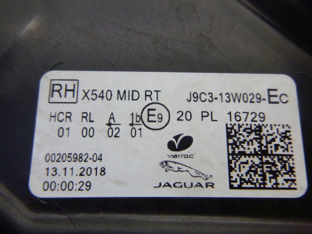 JAGUAR E-PACE X540 FULL LED KPL PRAVÝ PREDNÝ