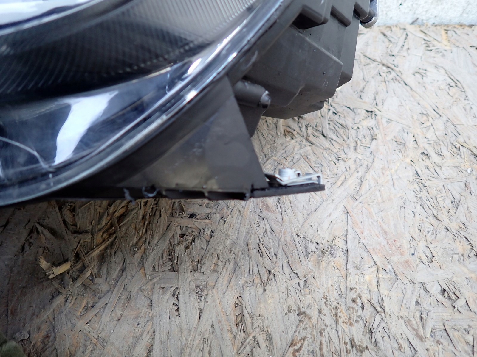 light left REFLEKTOR left LED DACIA DUSTER 2 II HM 2017-2021R 260609367R