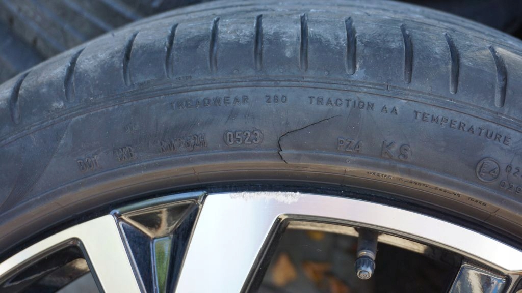 Reifen PIRELLI P ZERO 255 40 21