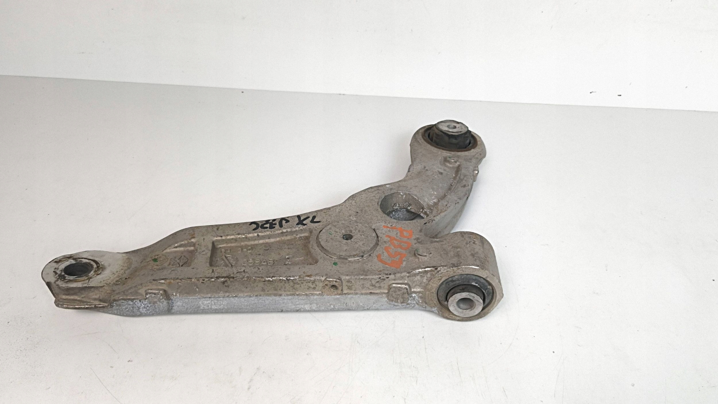 Jeep Cherokee KL 13- arm front right