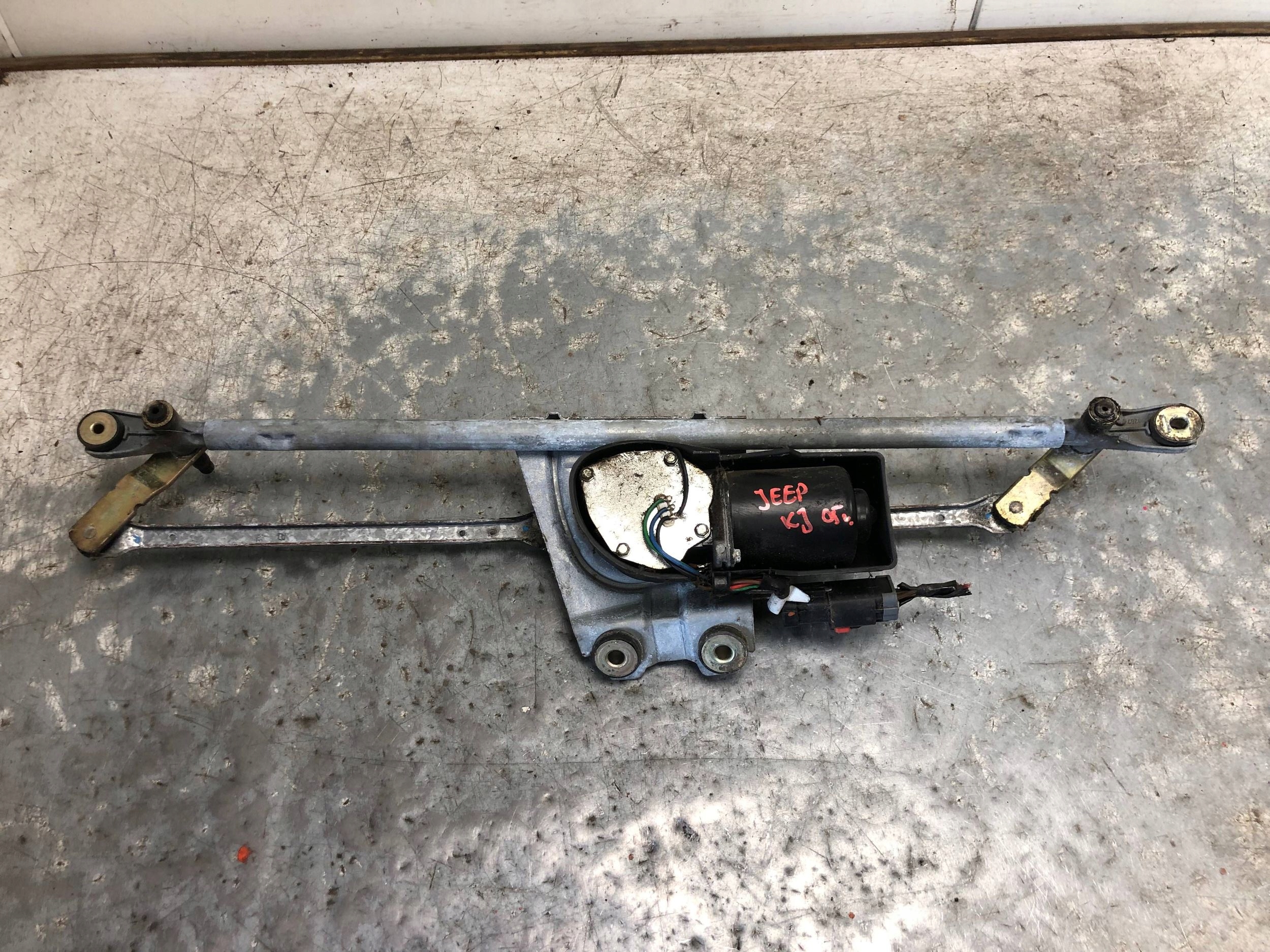Wischergestänge JEEP KJ 54120927