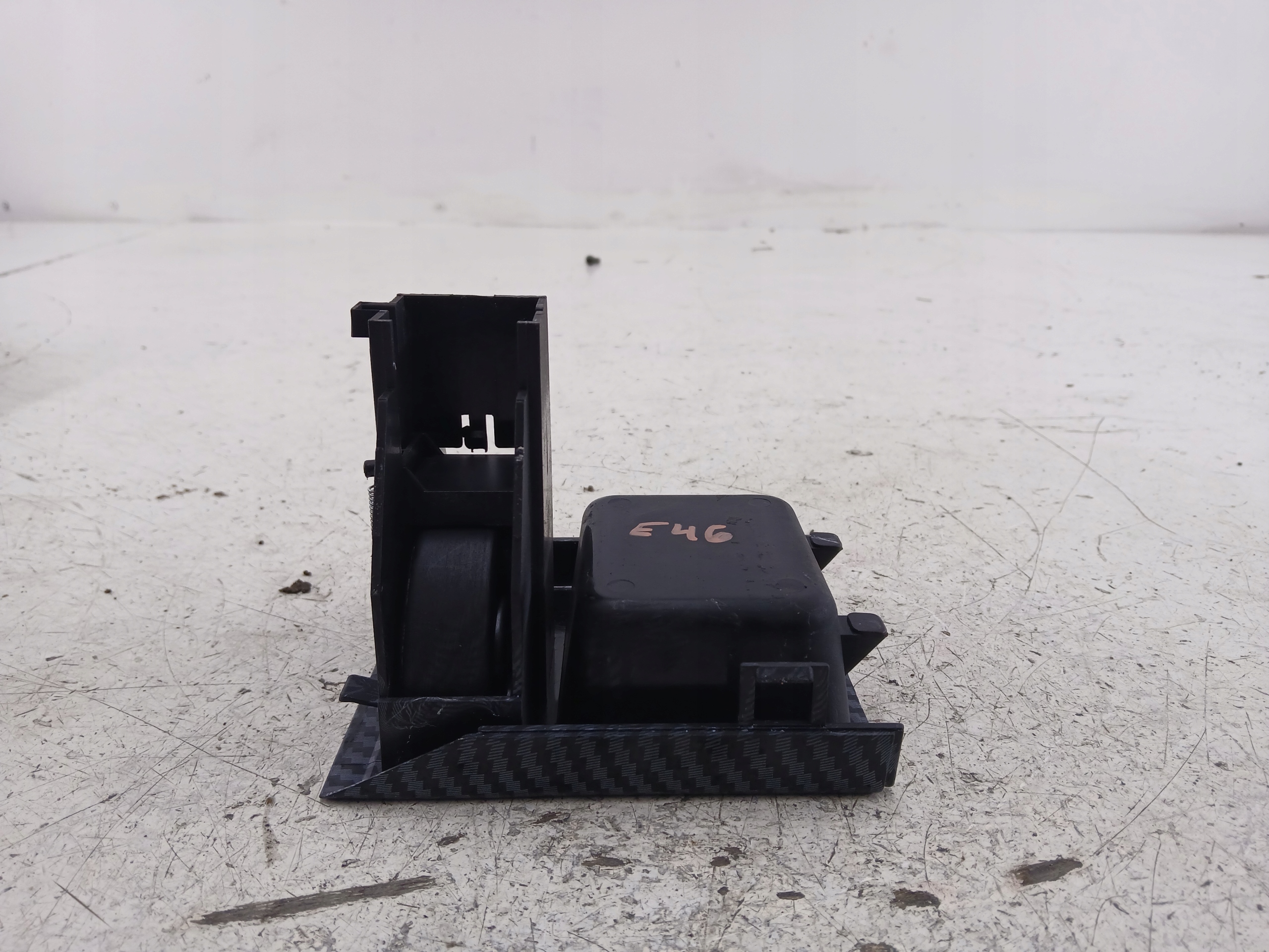 BMW E46 MONETNIK passenger compartment for MONETY KARBON FARBA