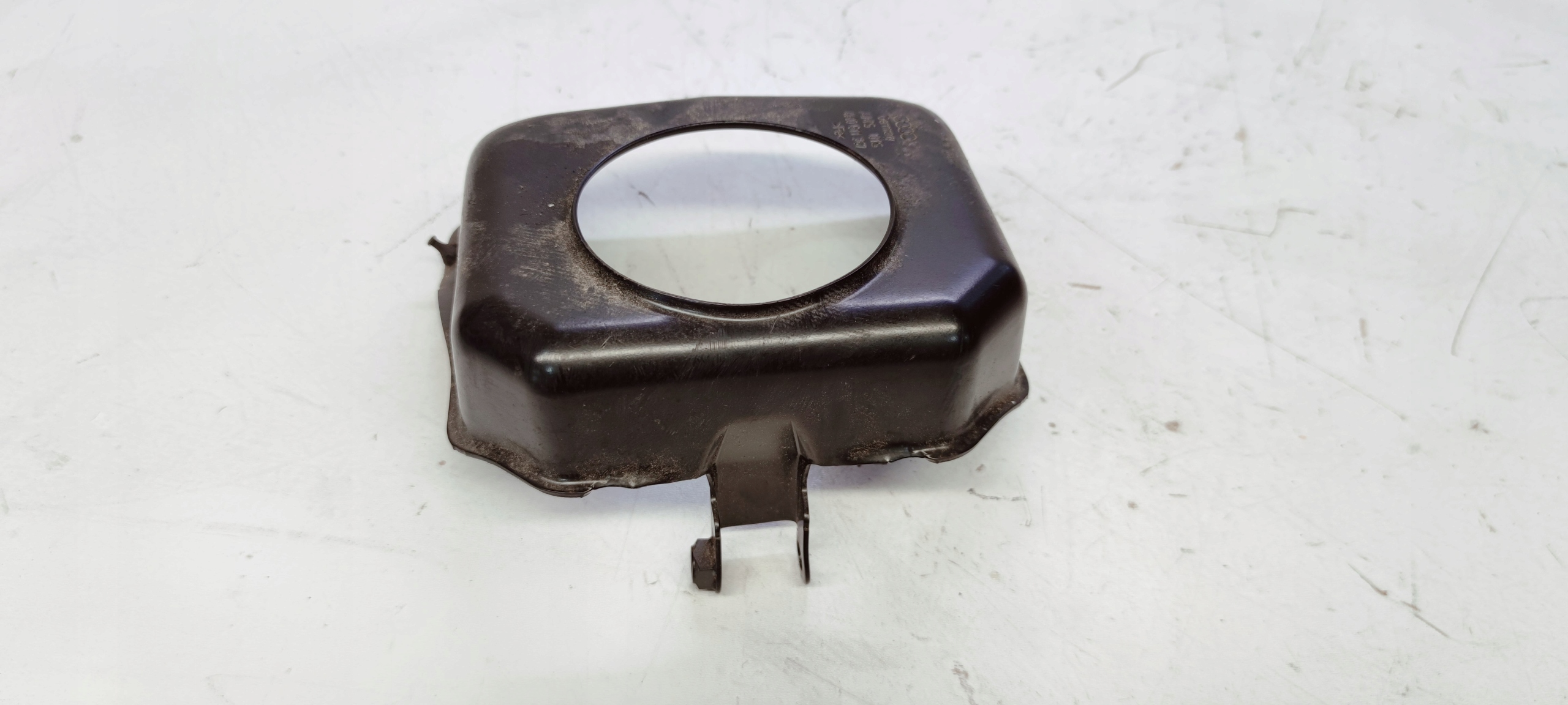 BLENDE ABDECKUNG BEHÄLTER DES GASSES HAMULC AUDI A6 C8 4K0611367