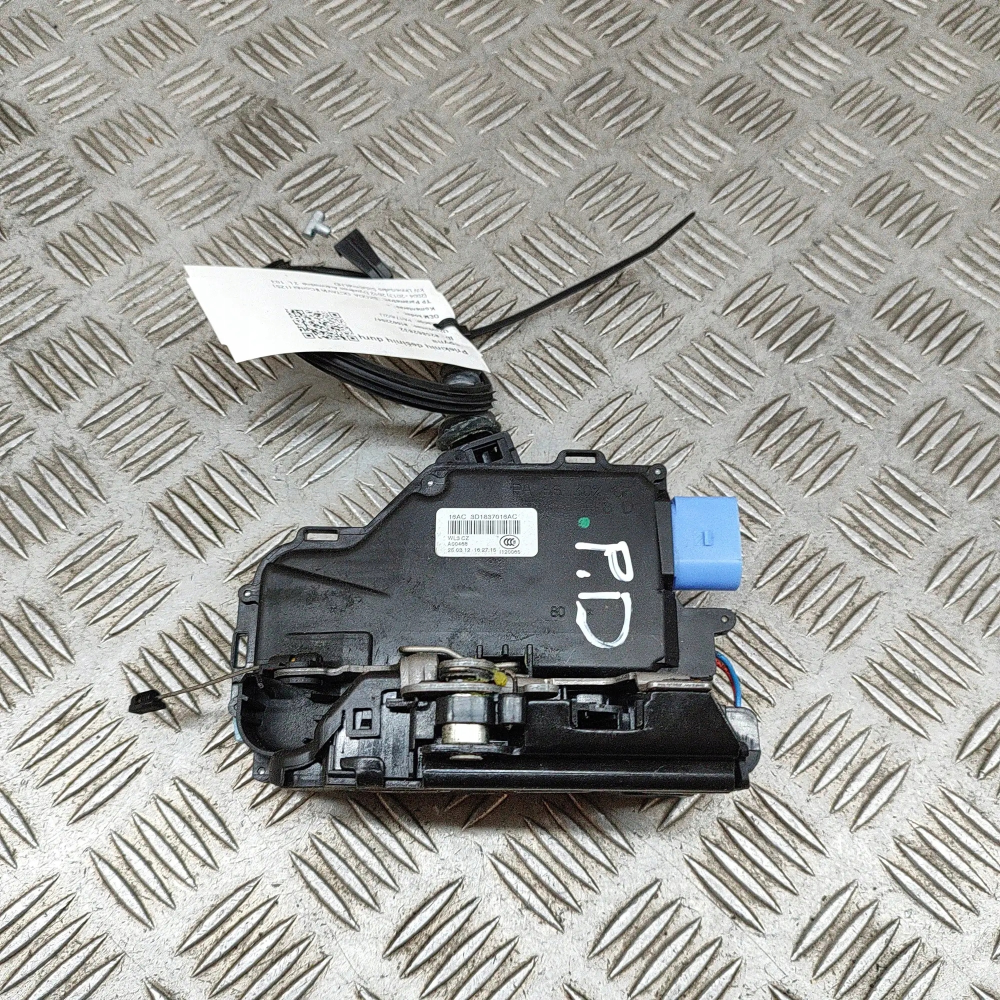 SKODA oe 3D1837016AC замок двери