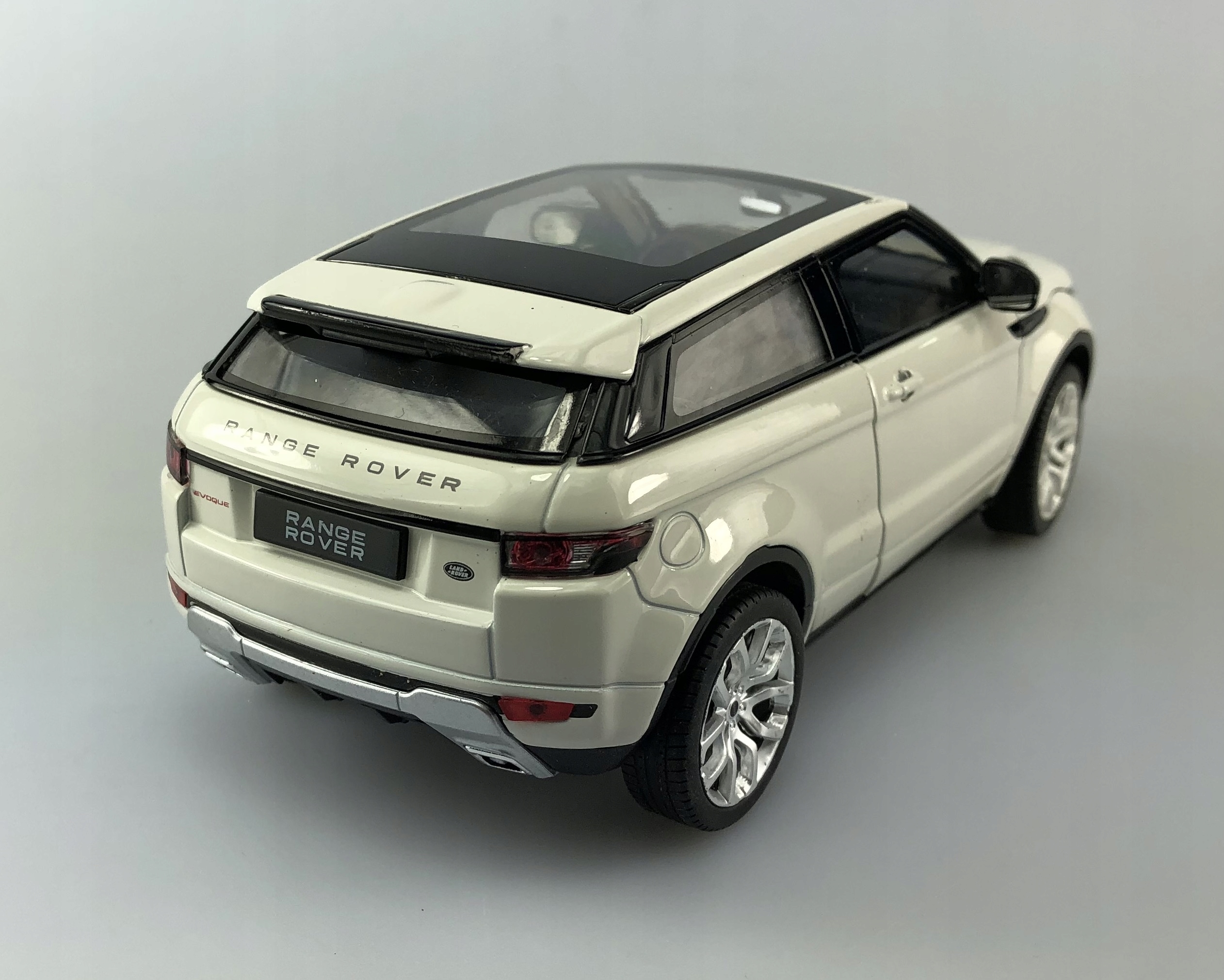 WELLY LAND ROVER RANGE ROVER EVOQUE 1:24 NOWY Kod producenta 000003614