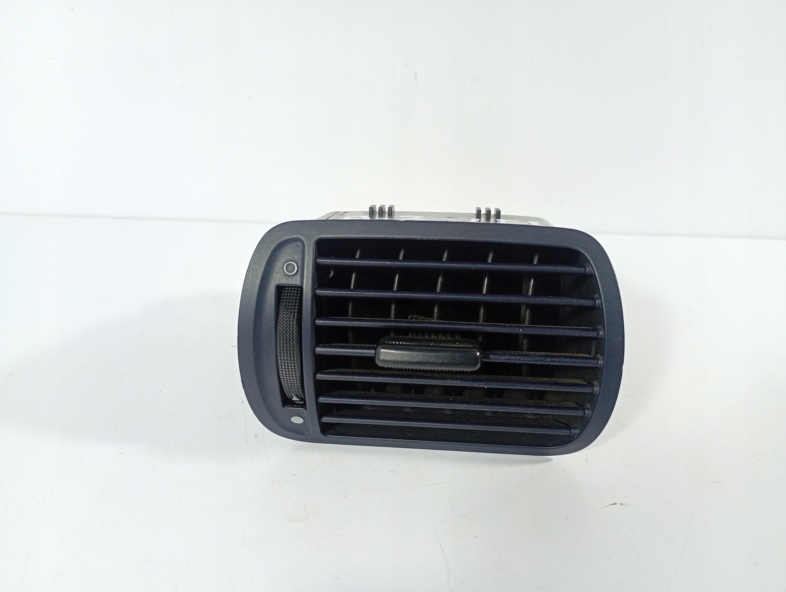 Audi A3 8L FL 96-03 grid air conditioning devices air left driver´s 8L0820901