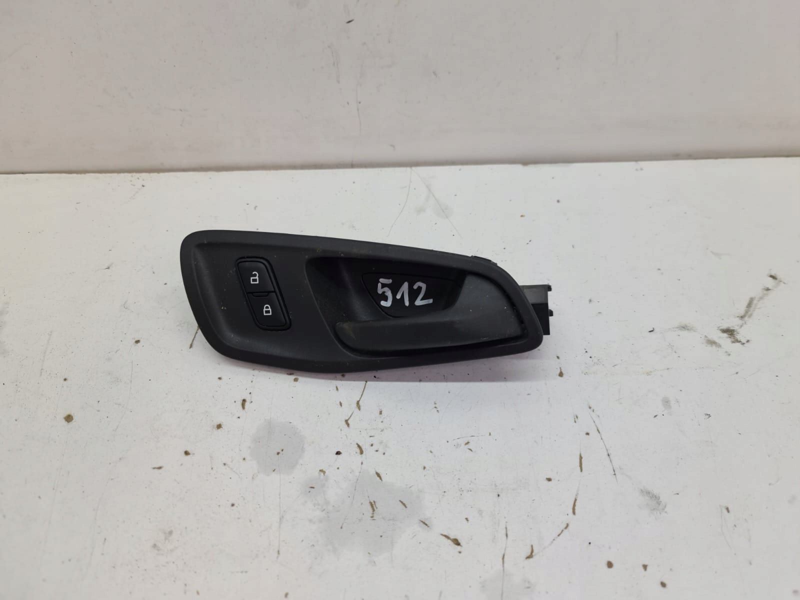 BK21-22600-AE - ВНУТРІШНЯ РУЧКА ПРАВОЇ ДВЕРІ TRANSIT MK8