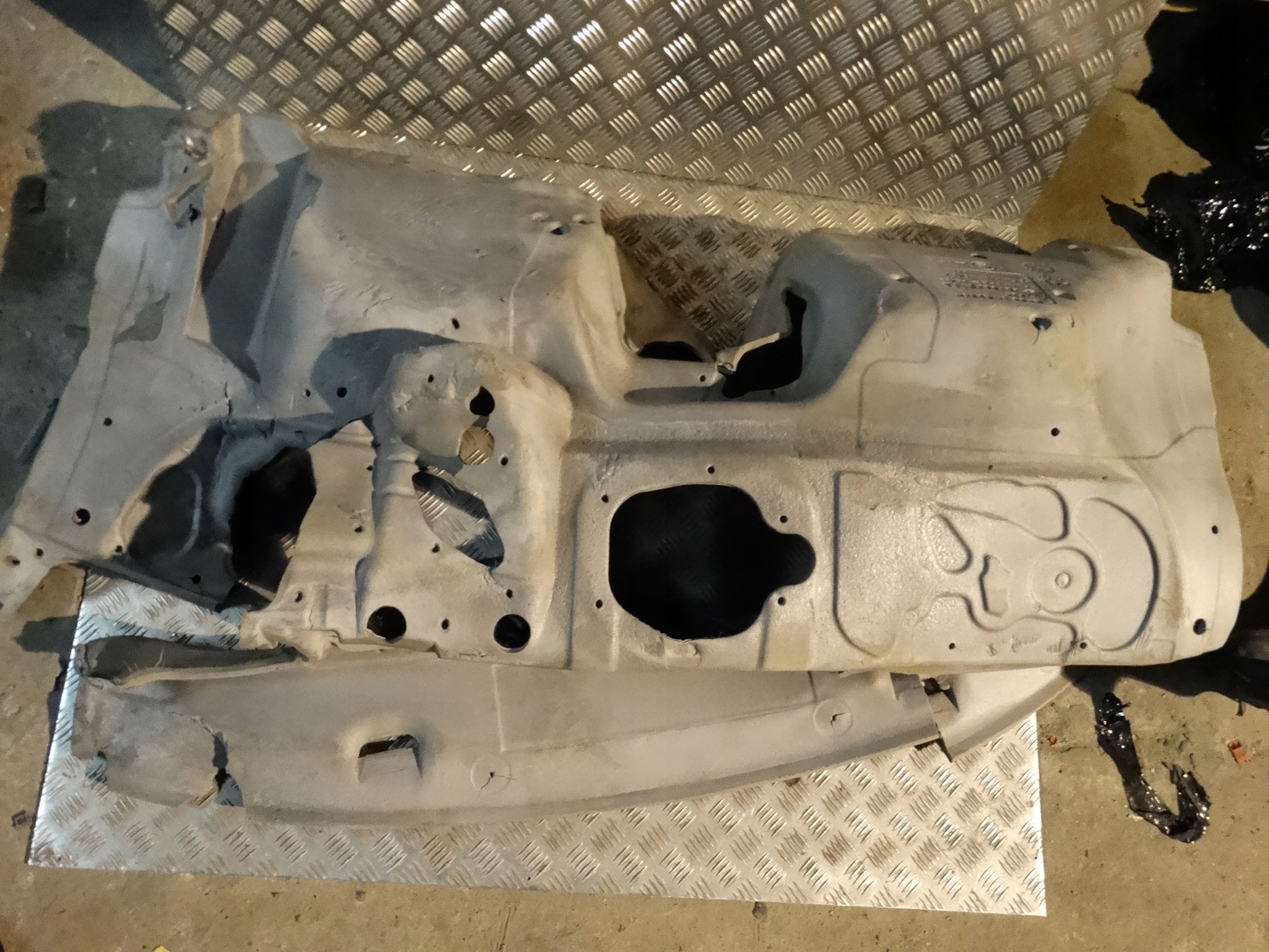 soundproofing partition wall VW POLO VI 6 2G 1
