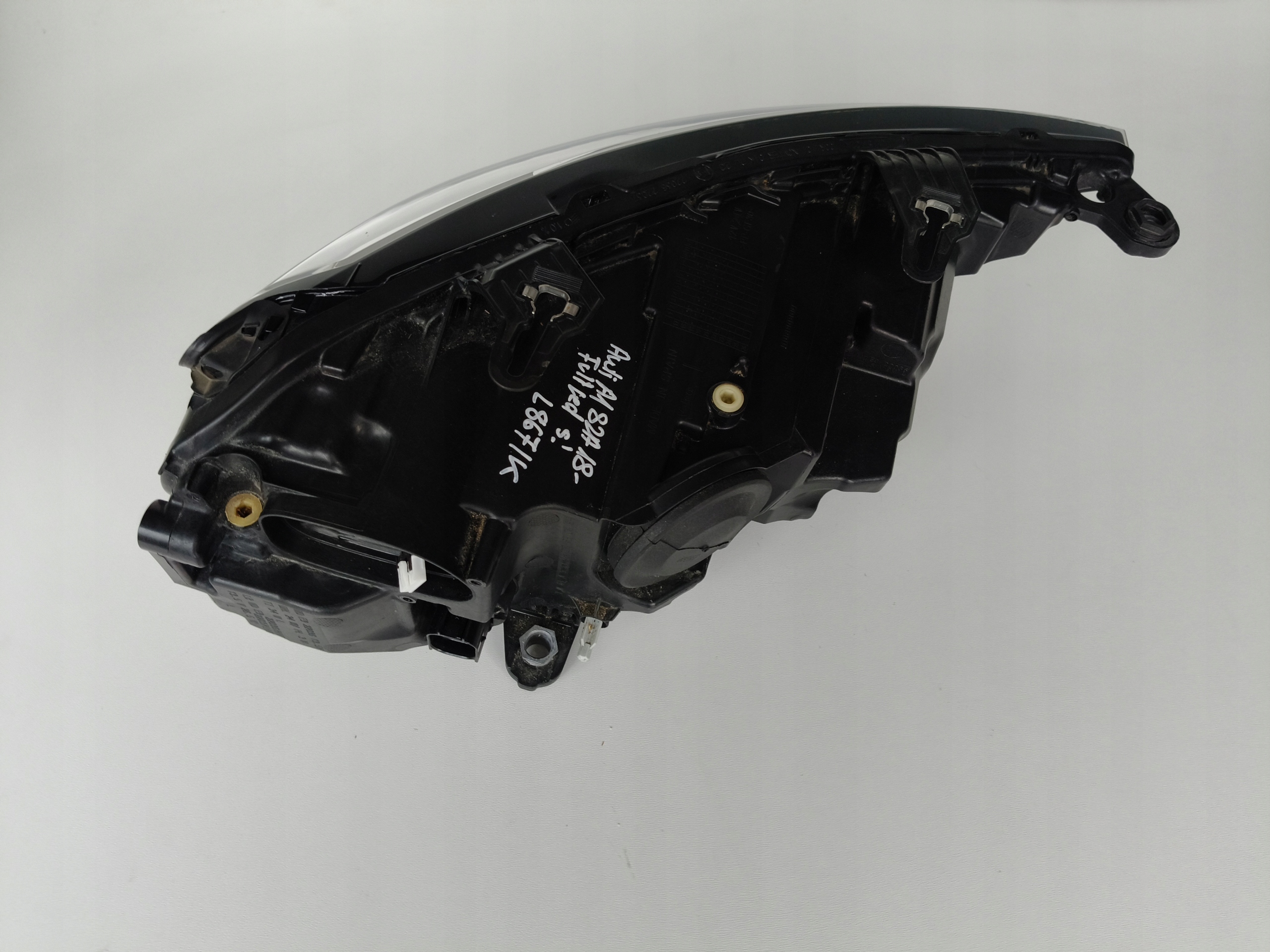 light left REFLEKTOR AUDI A1 II 82A 18- FULL LED