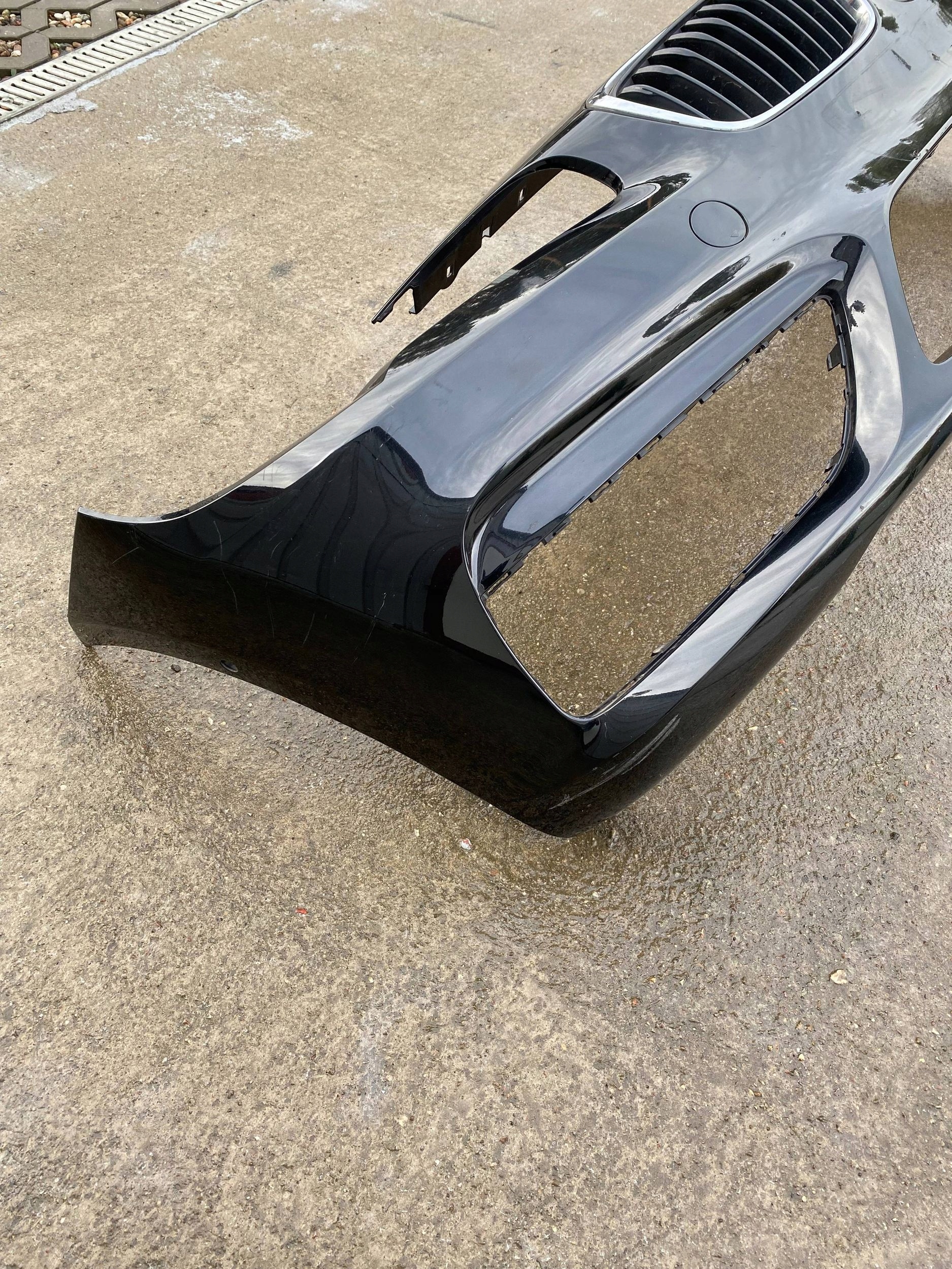 BMW 2 F45 bumper front front SKORUPA black PDC