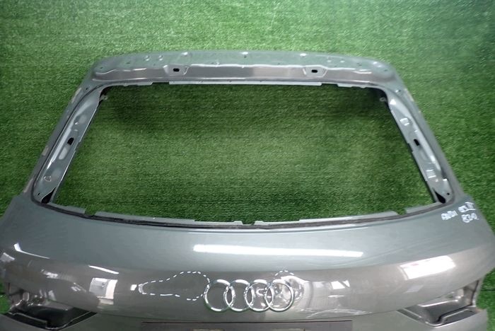AUDI Q3 II 83A 18- boot doors rear part