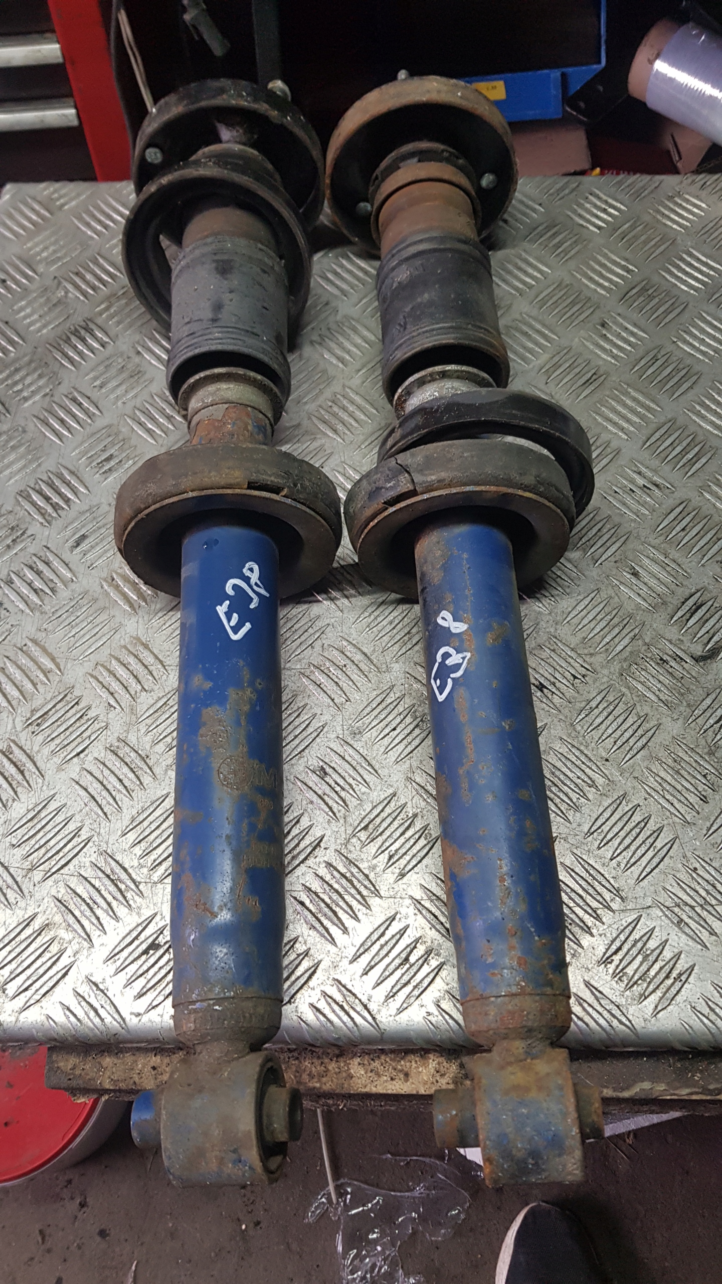 BMW E38 Amortiseur Arrière Gauche Droite