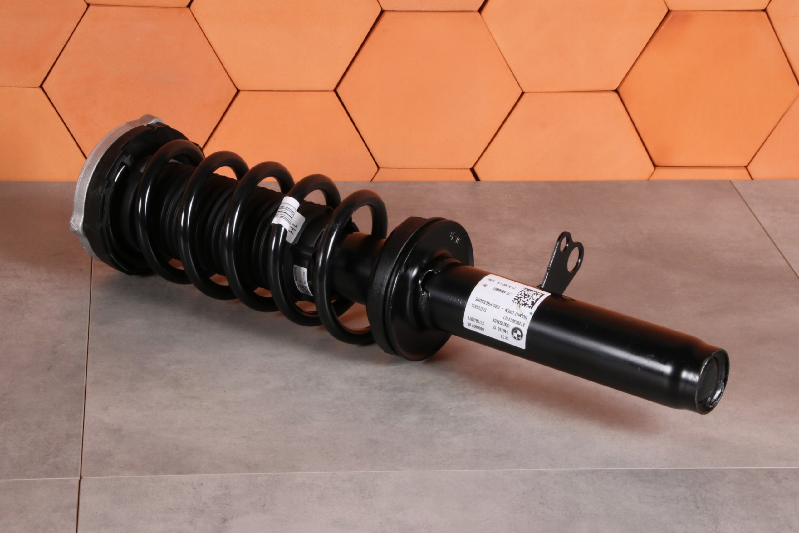 BMW 5 G30 G30 LCI shock absorber left front front XDRIVE 6866607 25 km !!!