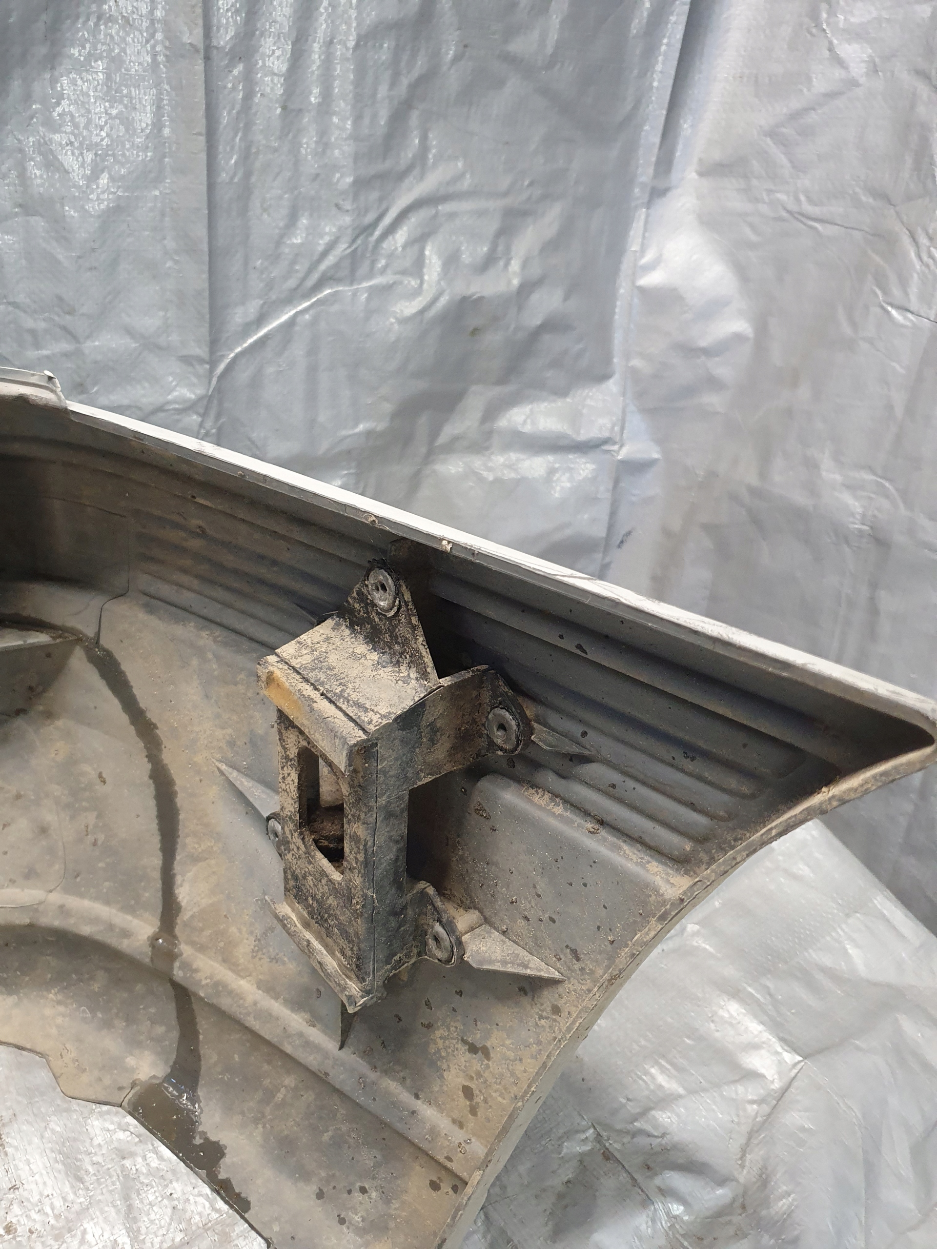 nárazník předek OPEL KADETT E LIFT 89-91R