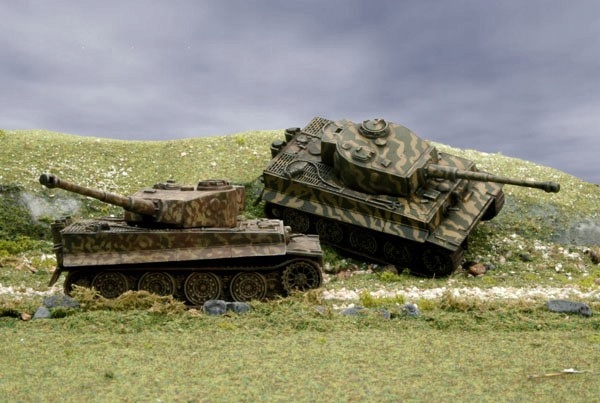 Italeri Pz. Kpfw. VI Tiger Ausf. E